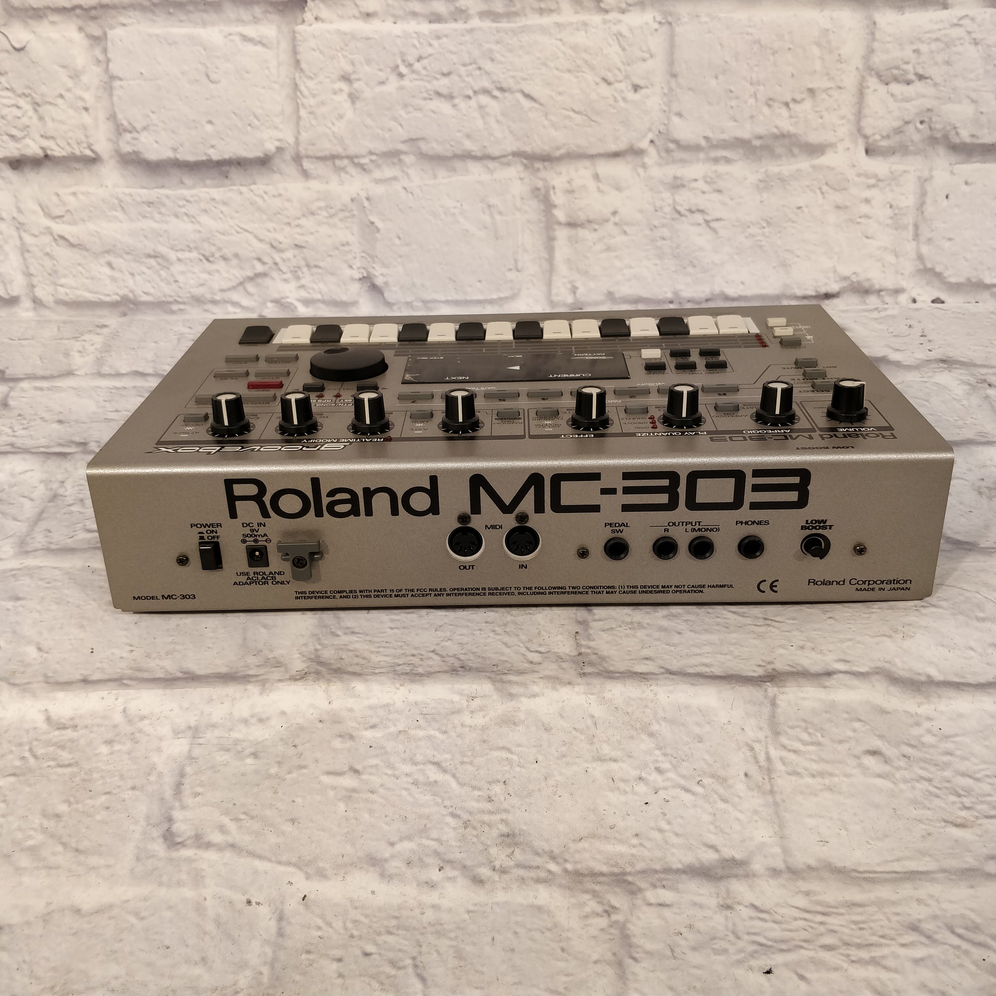 【Roland】MC-303 Groovebox mc303 s-l400.jpg
