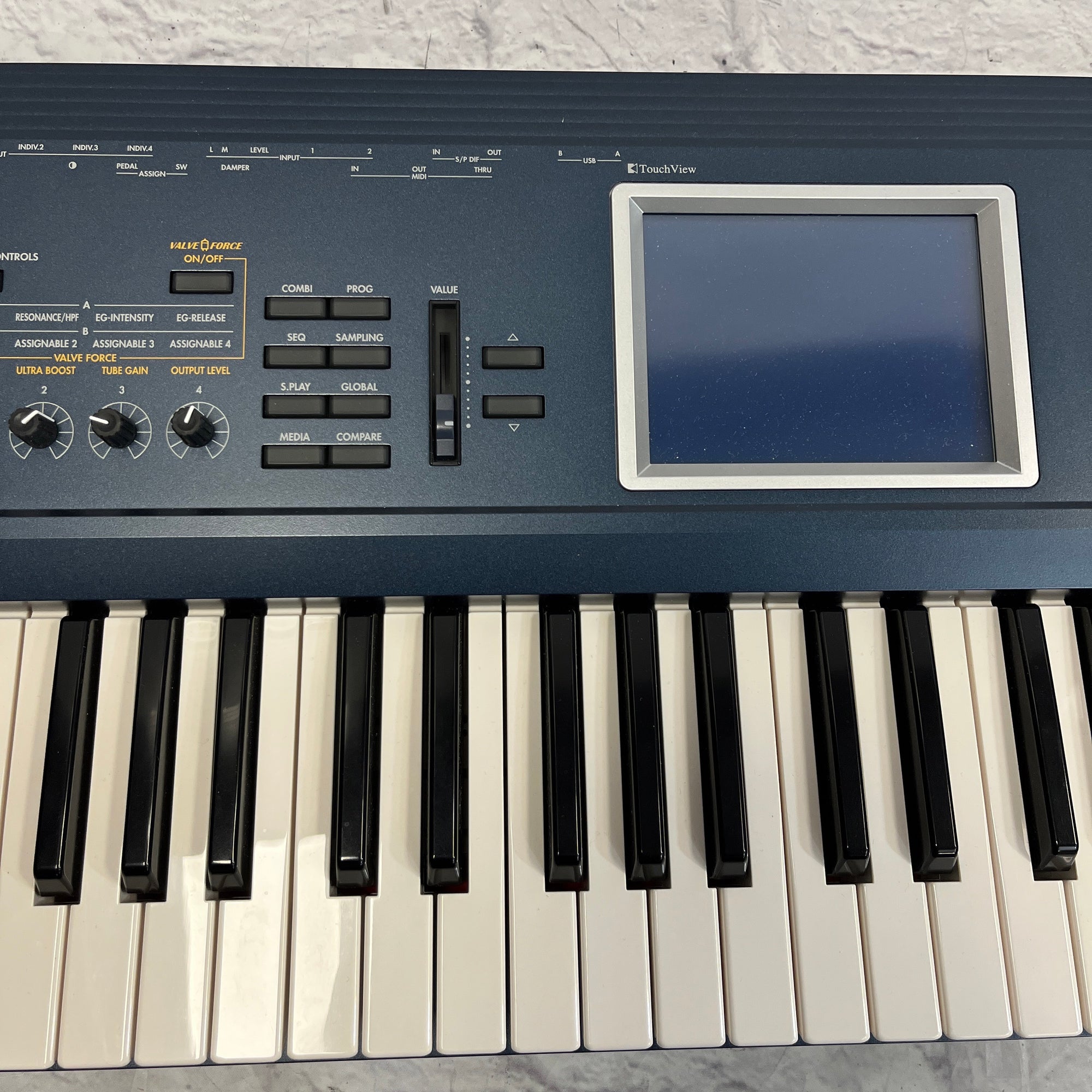 Korg Triton Extreme 61-Key 120-Voice Polyphonic Workstation
