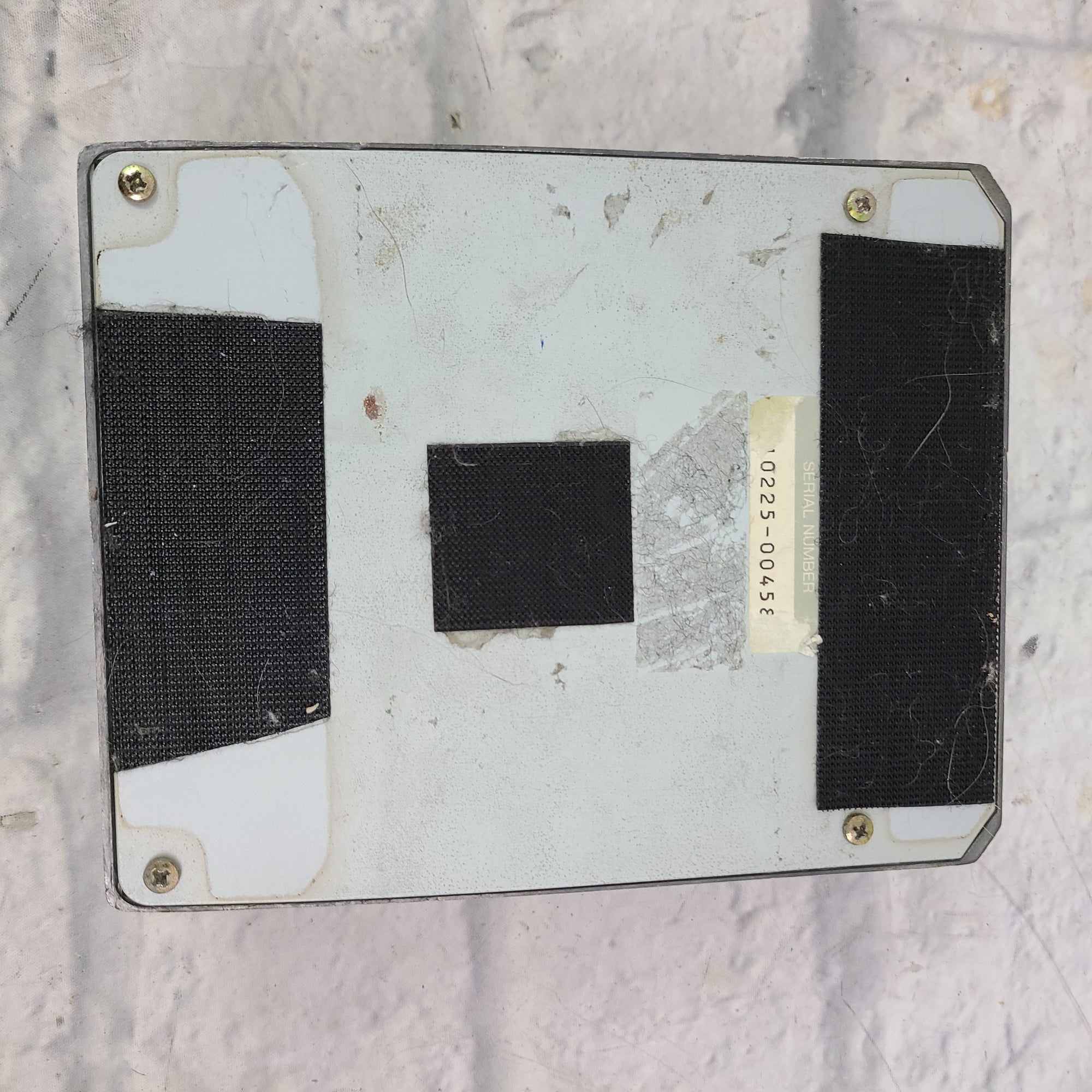 Akai Headrush E1 Echo/ Delay/ Looper Effects Pedal