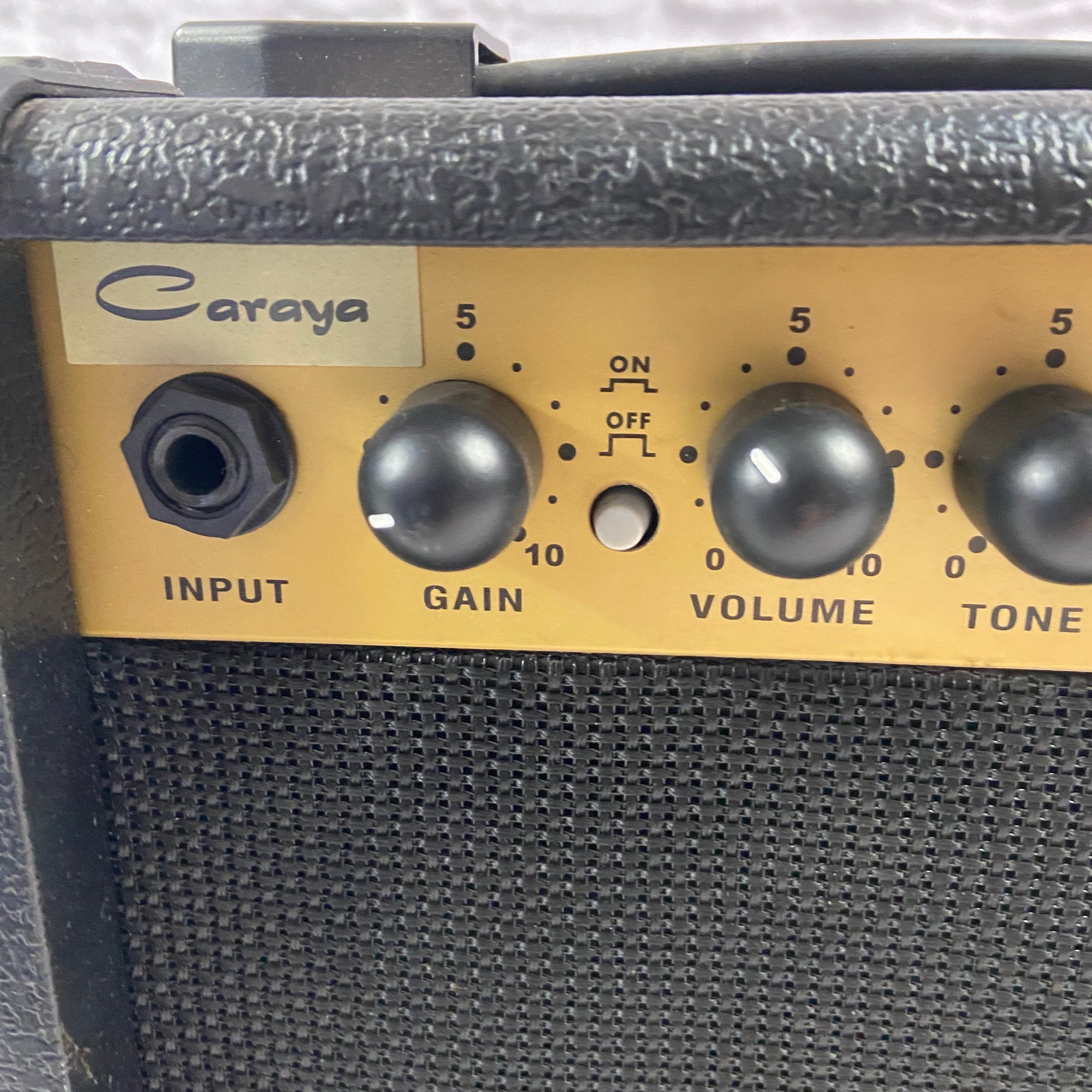 Caraya LA5 9V Battery Powered Guitar Combo Practice Amp