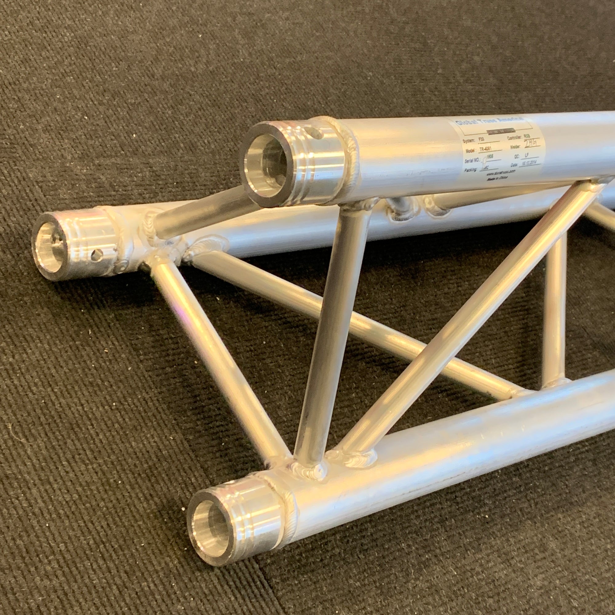 Global Truss 9.84' (3.0m) Triangular Segment