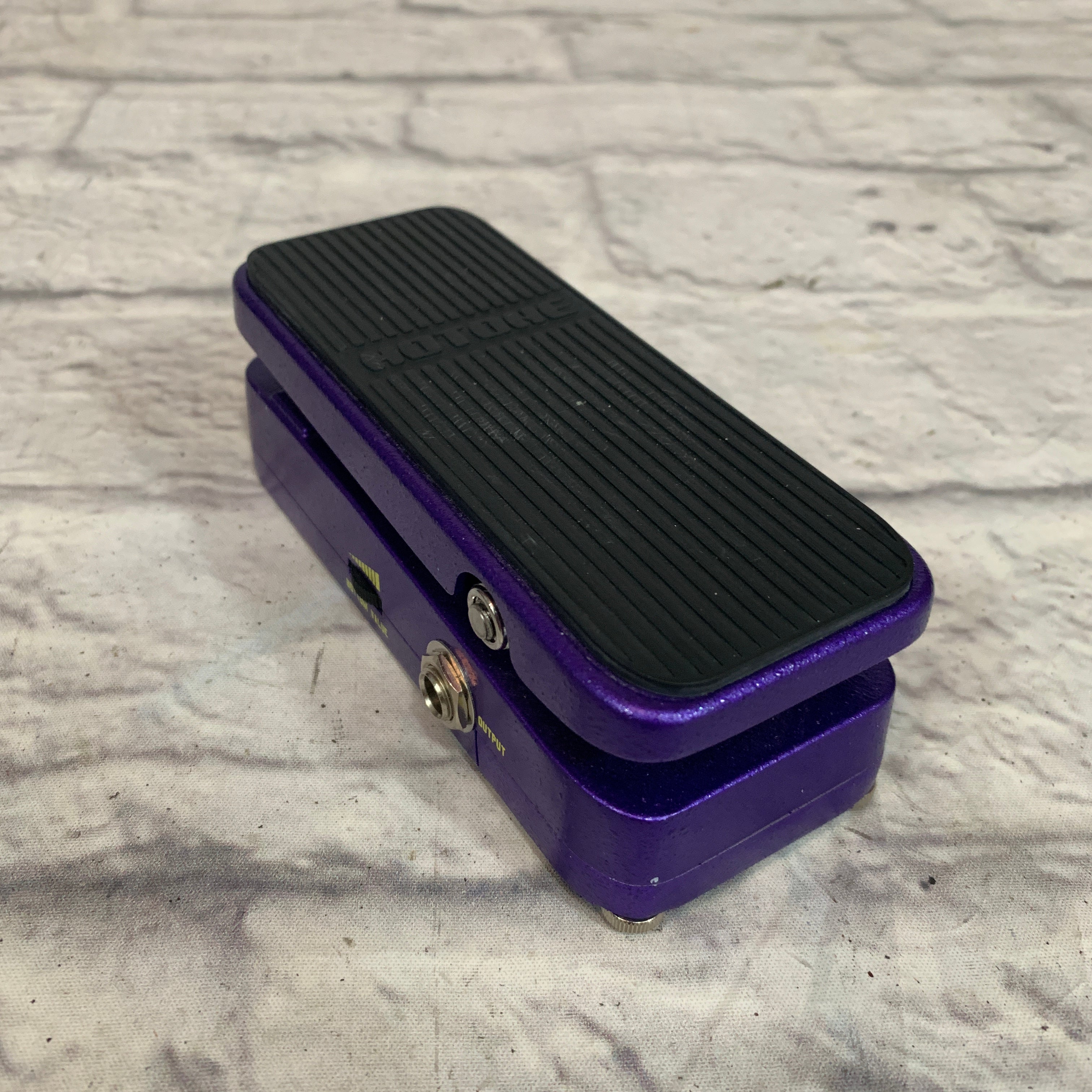 Hotone Vow Press Mini Volume/Wah Pedal - Evolution Music