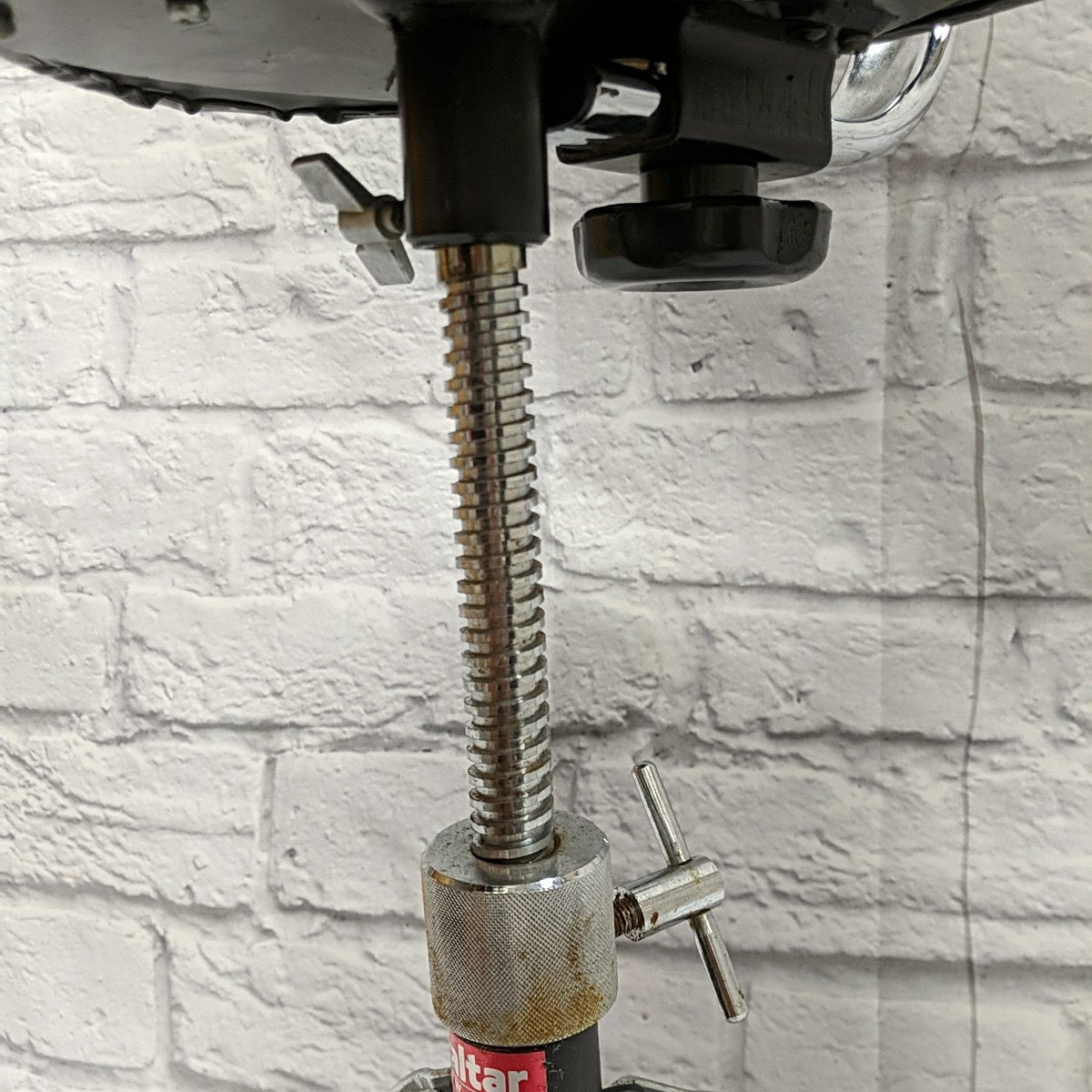 Gibraltar Saddle Style Drum Throne with Back Rest