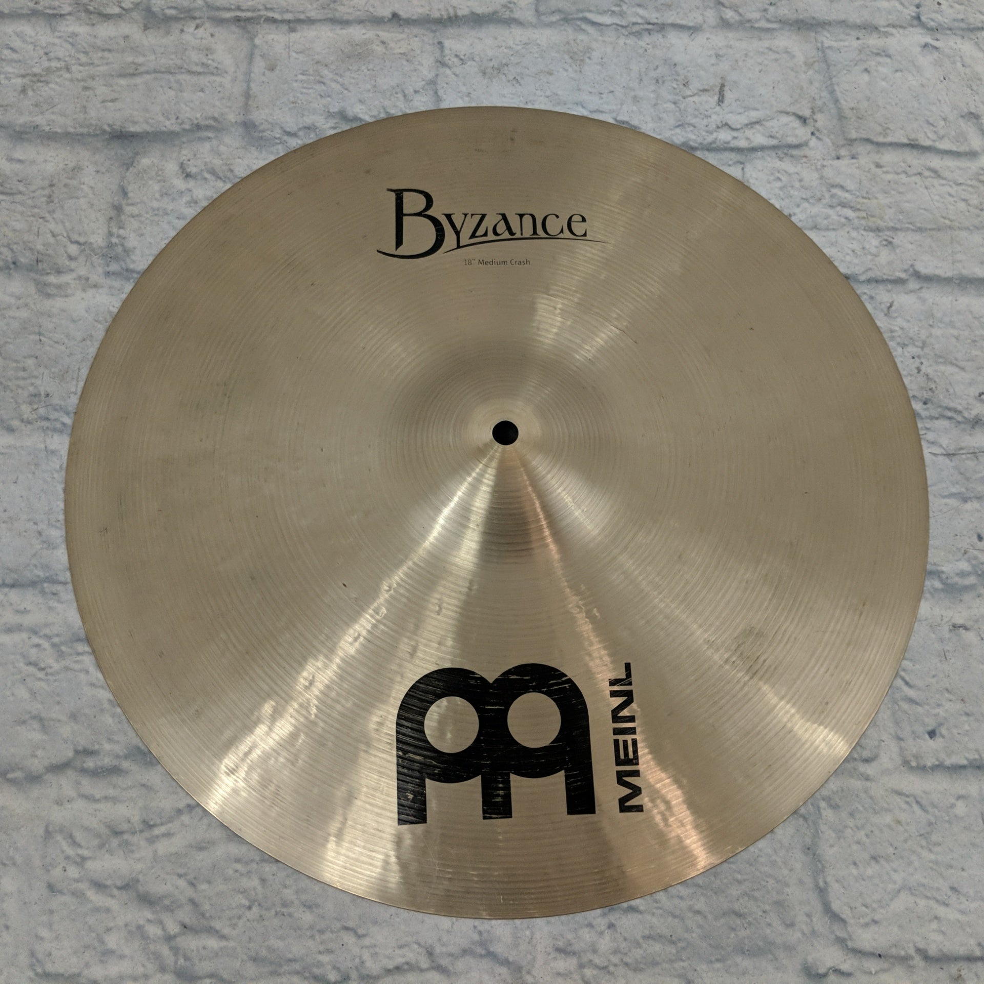 Meinl Byzance Traditional 18" Medium Crash (Small Crack)