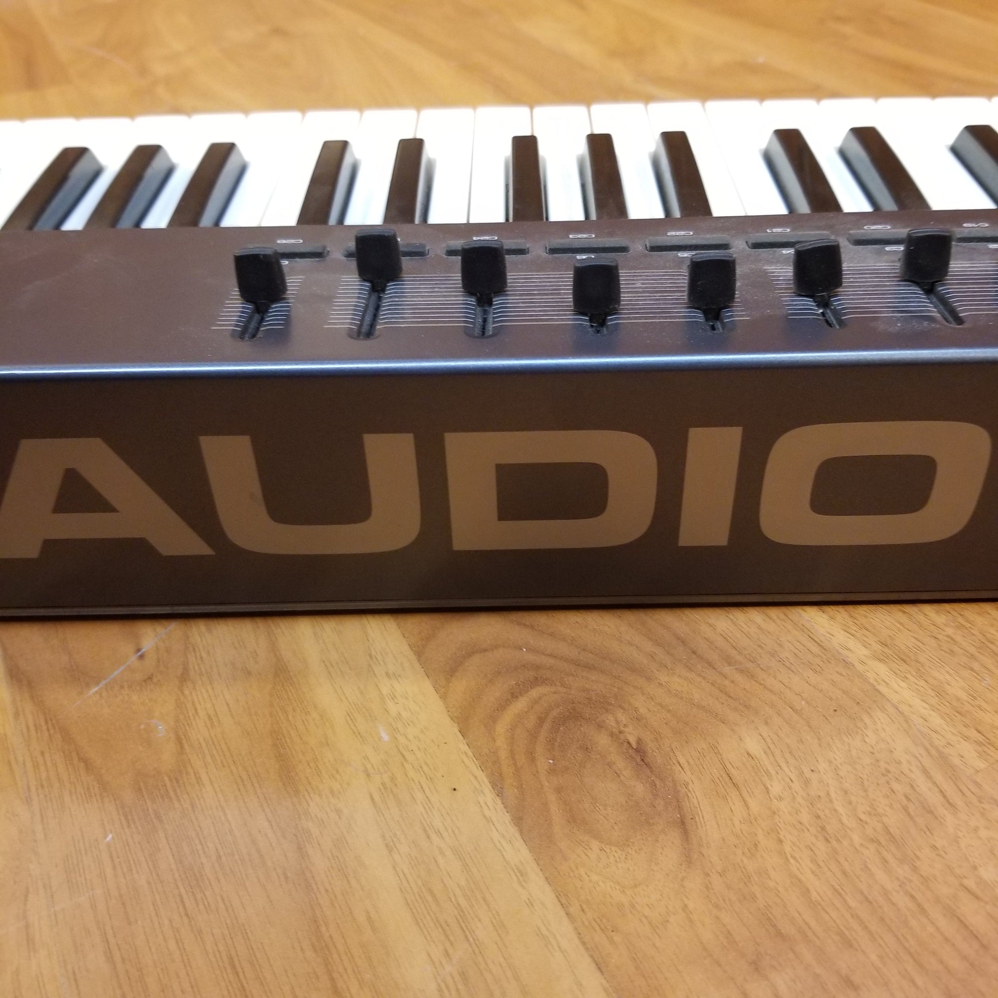 M-Audio Oxygen61 3rd Gen USB Controller Keyboard