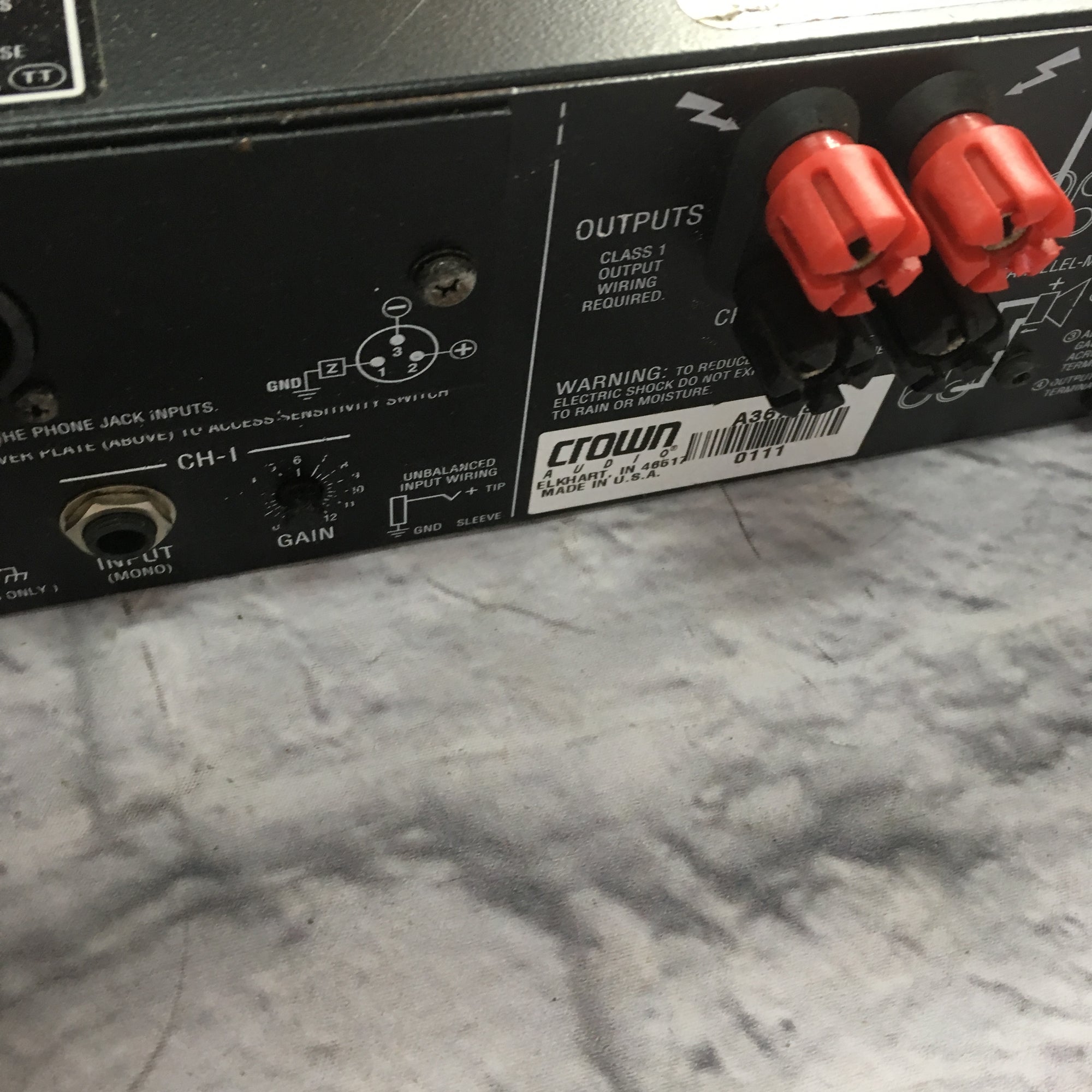 Crown MicroTech 2400 Power Amp