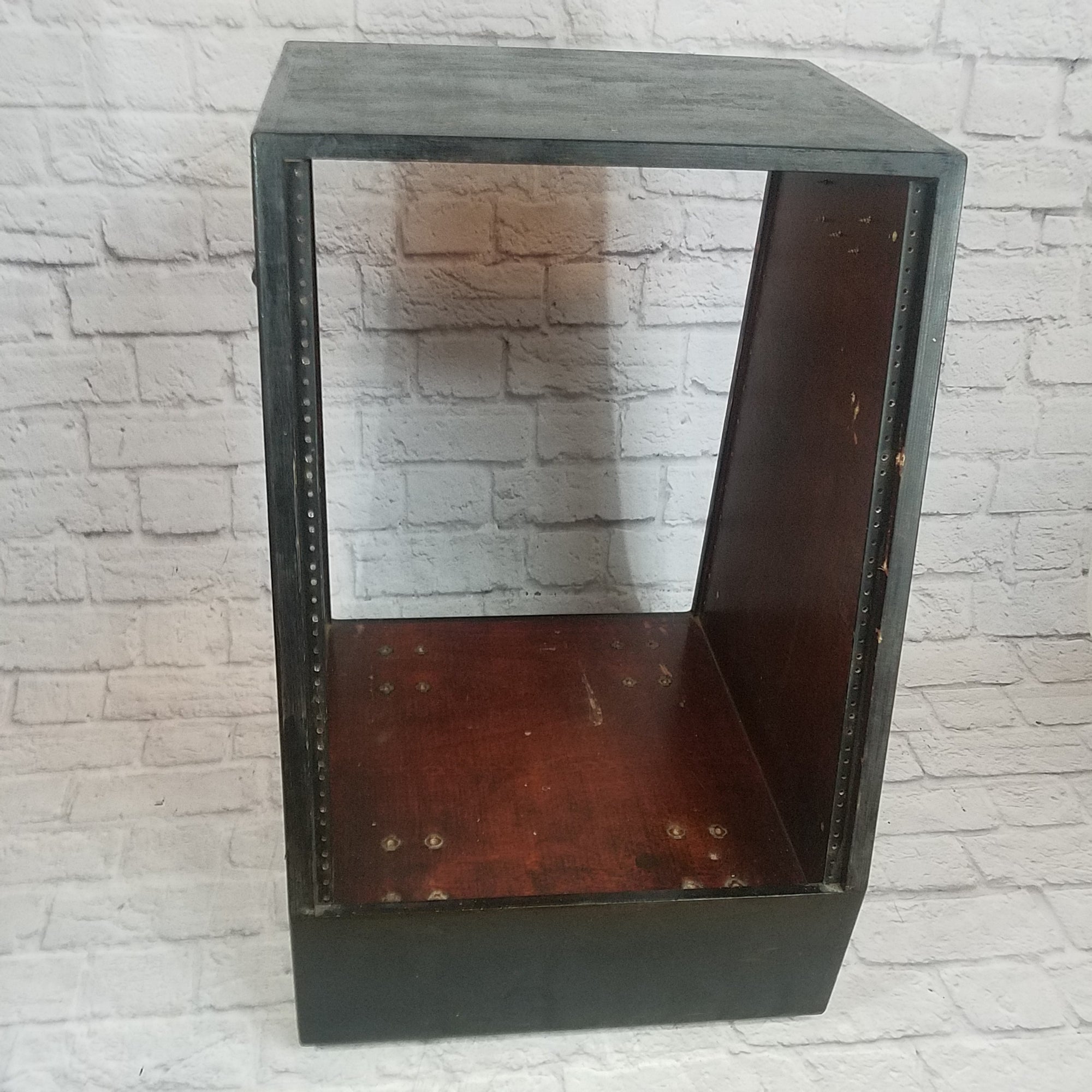 14U Rolling Wood Rack Case