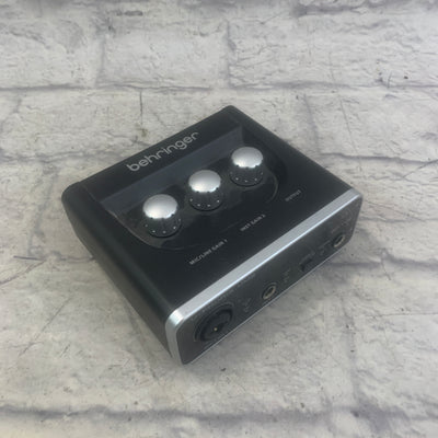 Behringer U-Phoria UM2 Audio Interface