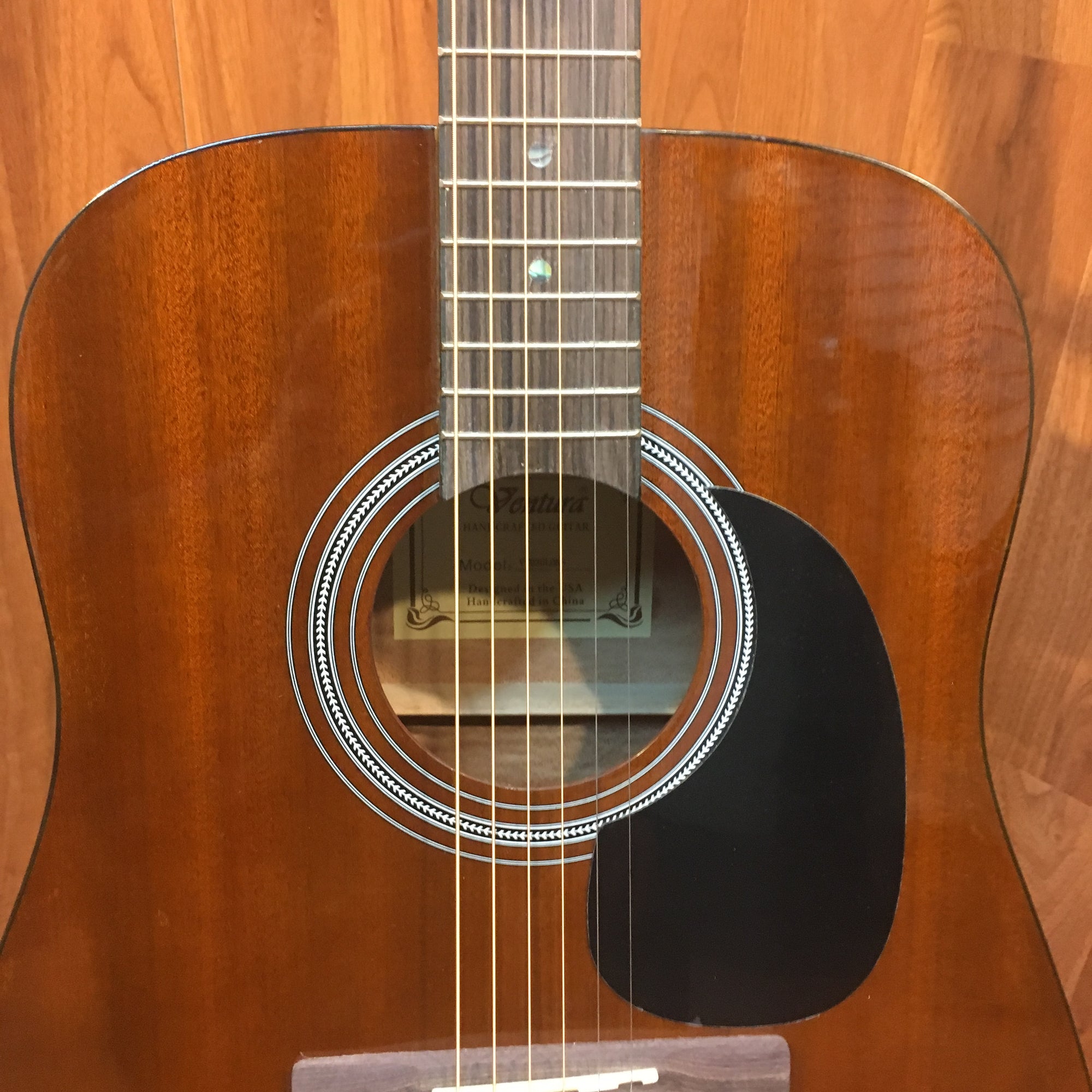 ** Ventura Vwd3 Gloss Acoustic Guitar