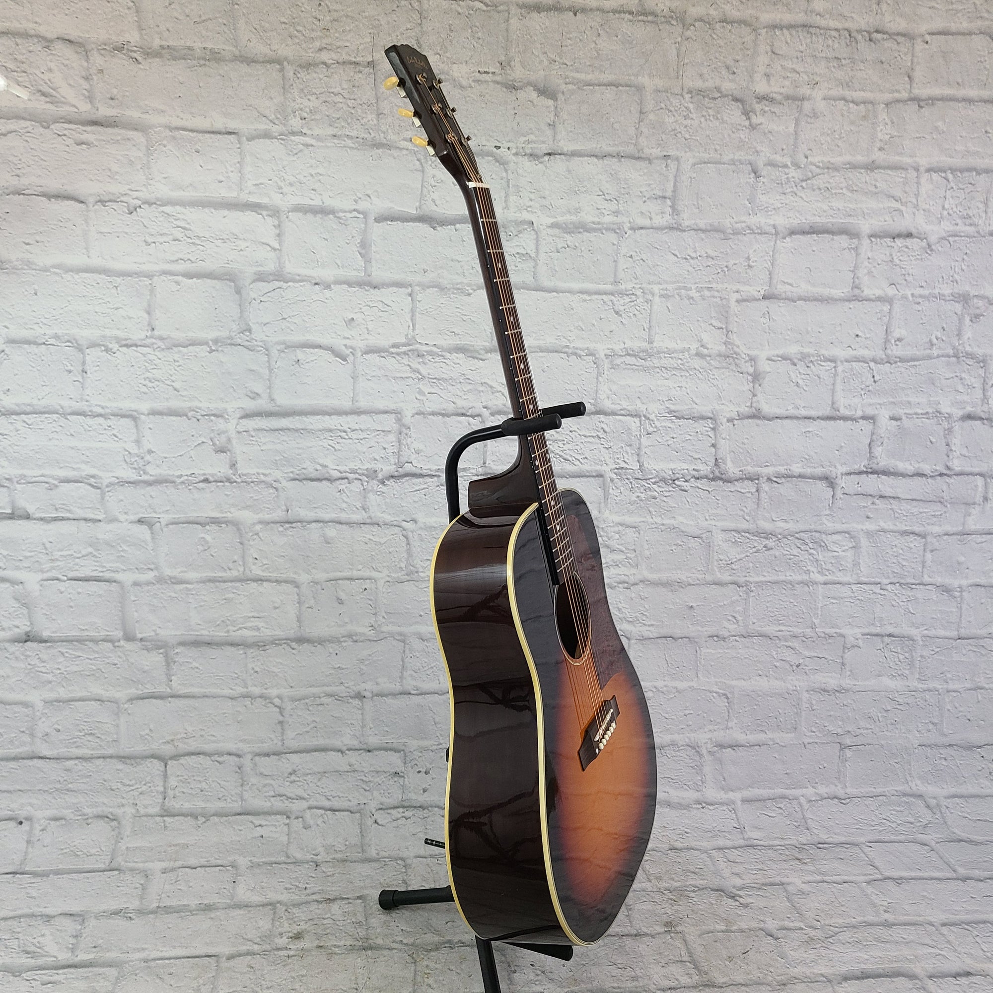 Carlo Robelli J-220 VS Acoustic Guitar