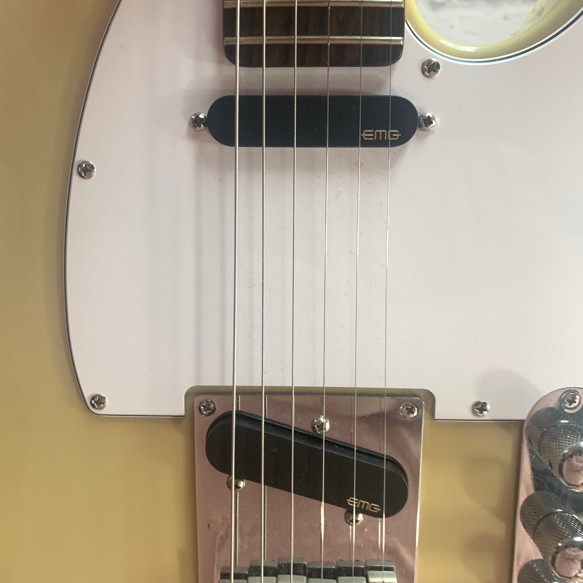 Squier Standard Telecaster Vintage Blond W/ EMG