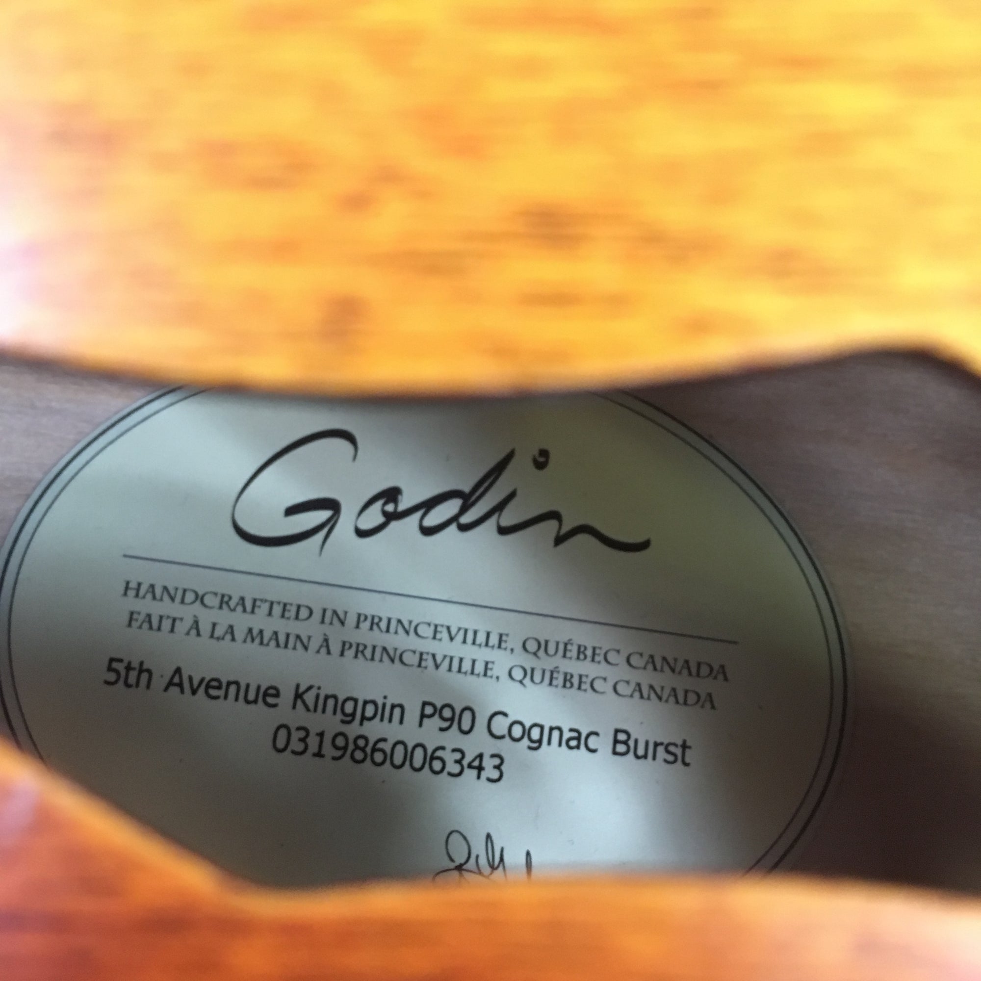 Godin 5th Avenue Kingpin P90 Cognac Burst Electric Guitar