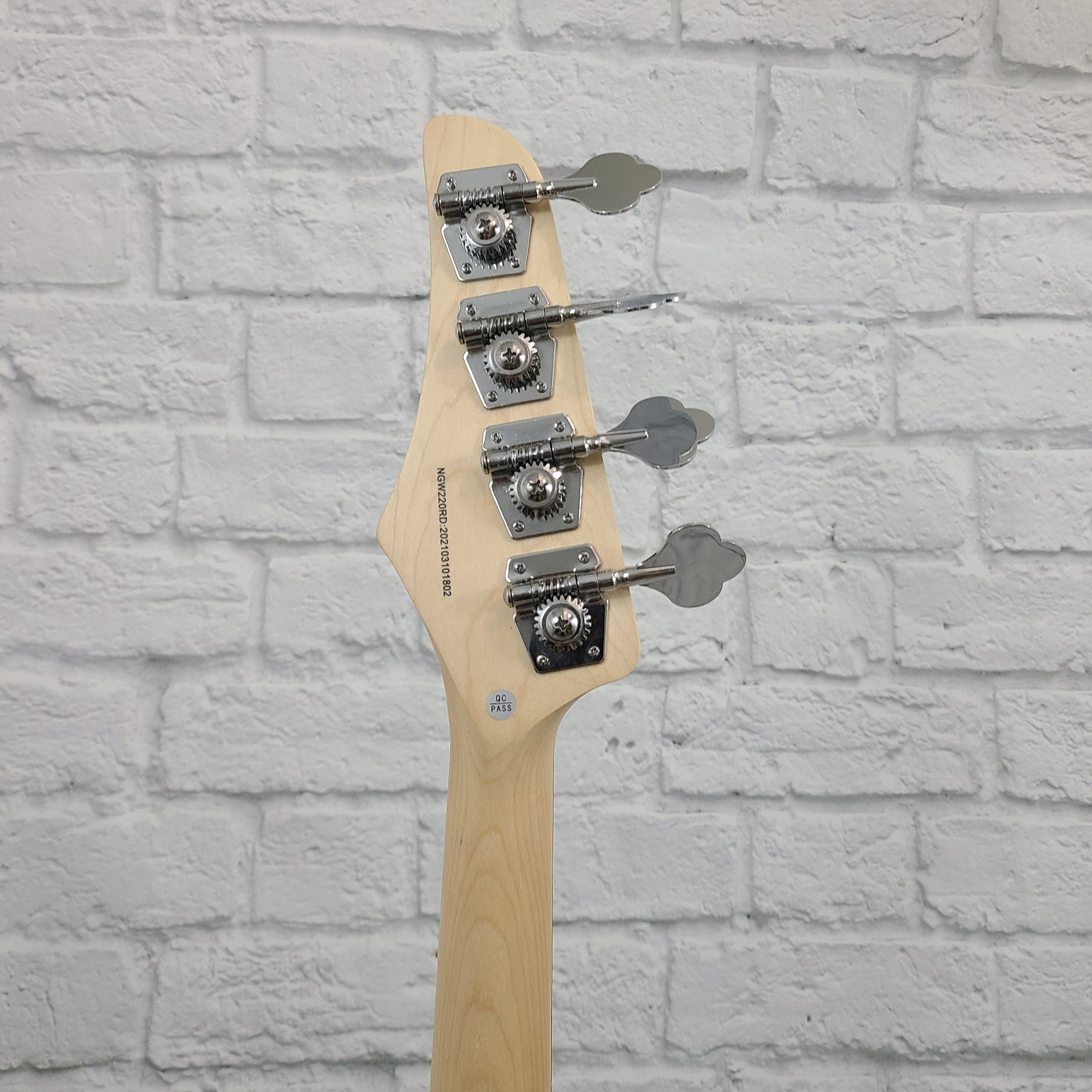 Nashville Guitar Works 220 Electric J Bass - Red. Rosewood Fretboard