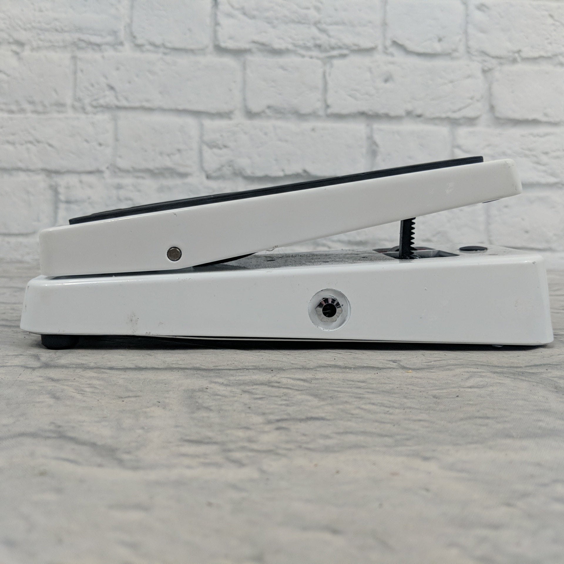 Dunlop Cry Baby Bass Wah Pedal White