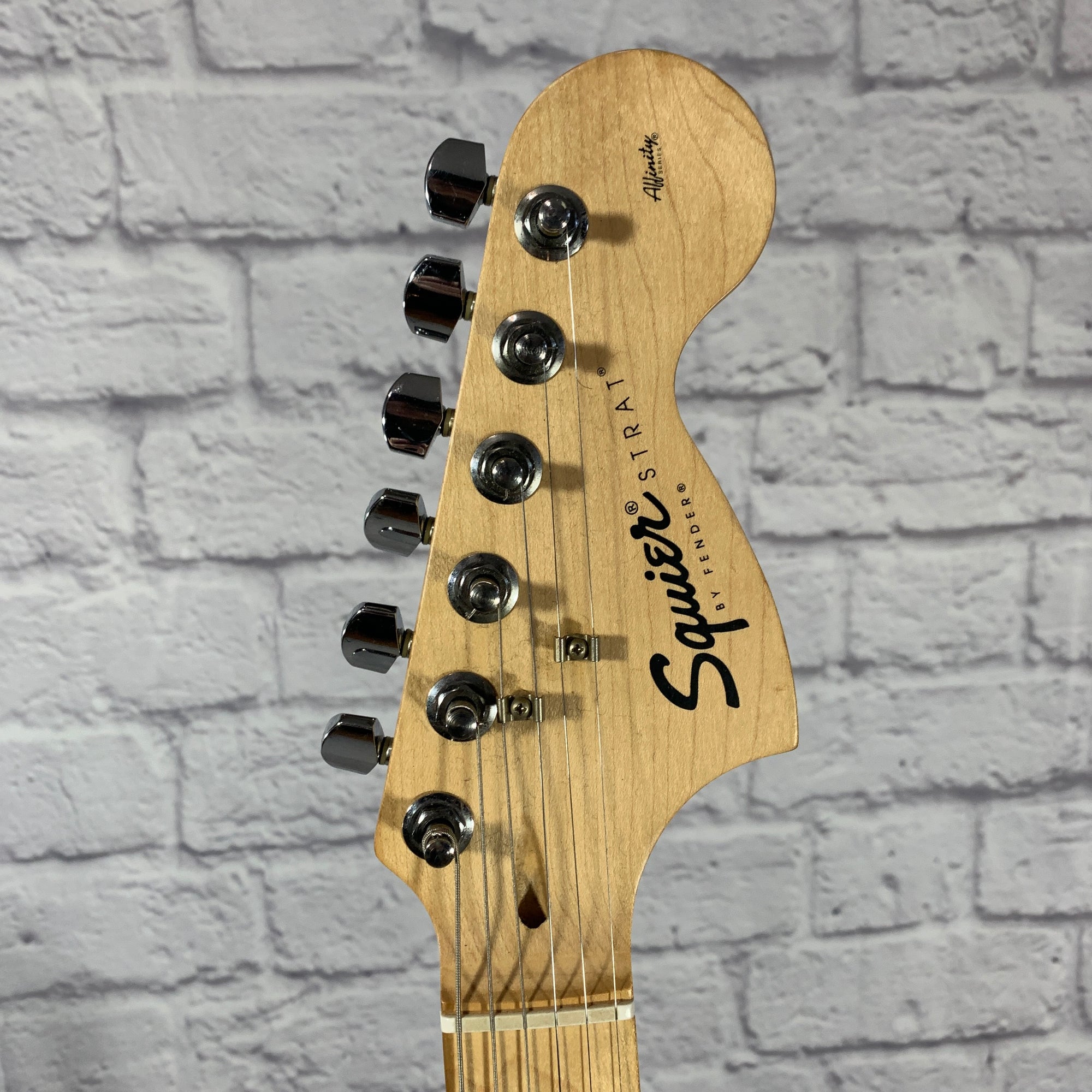 Squier Affinity Strat Gold Sparkle - Evolution Music