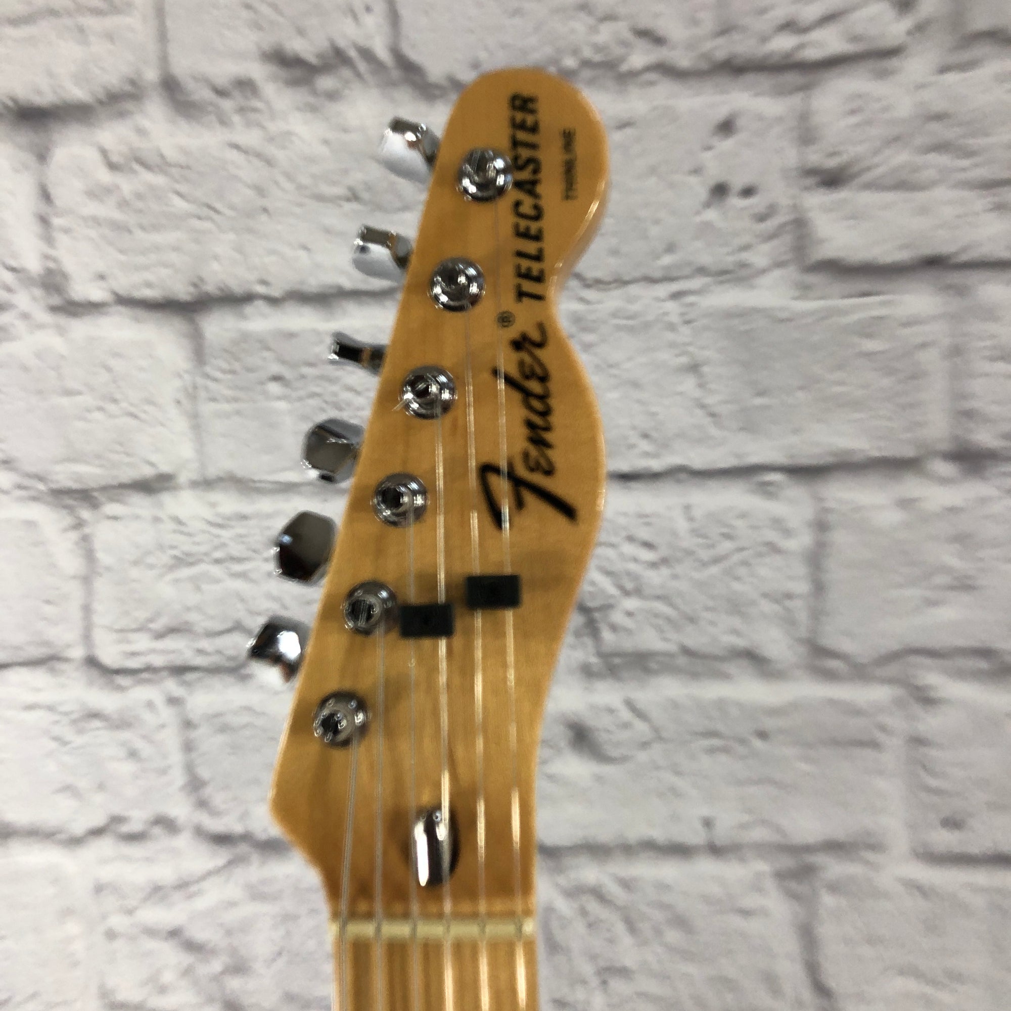 Fender Vintera 72 Thinline Telecaster Natural Finish
