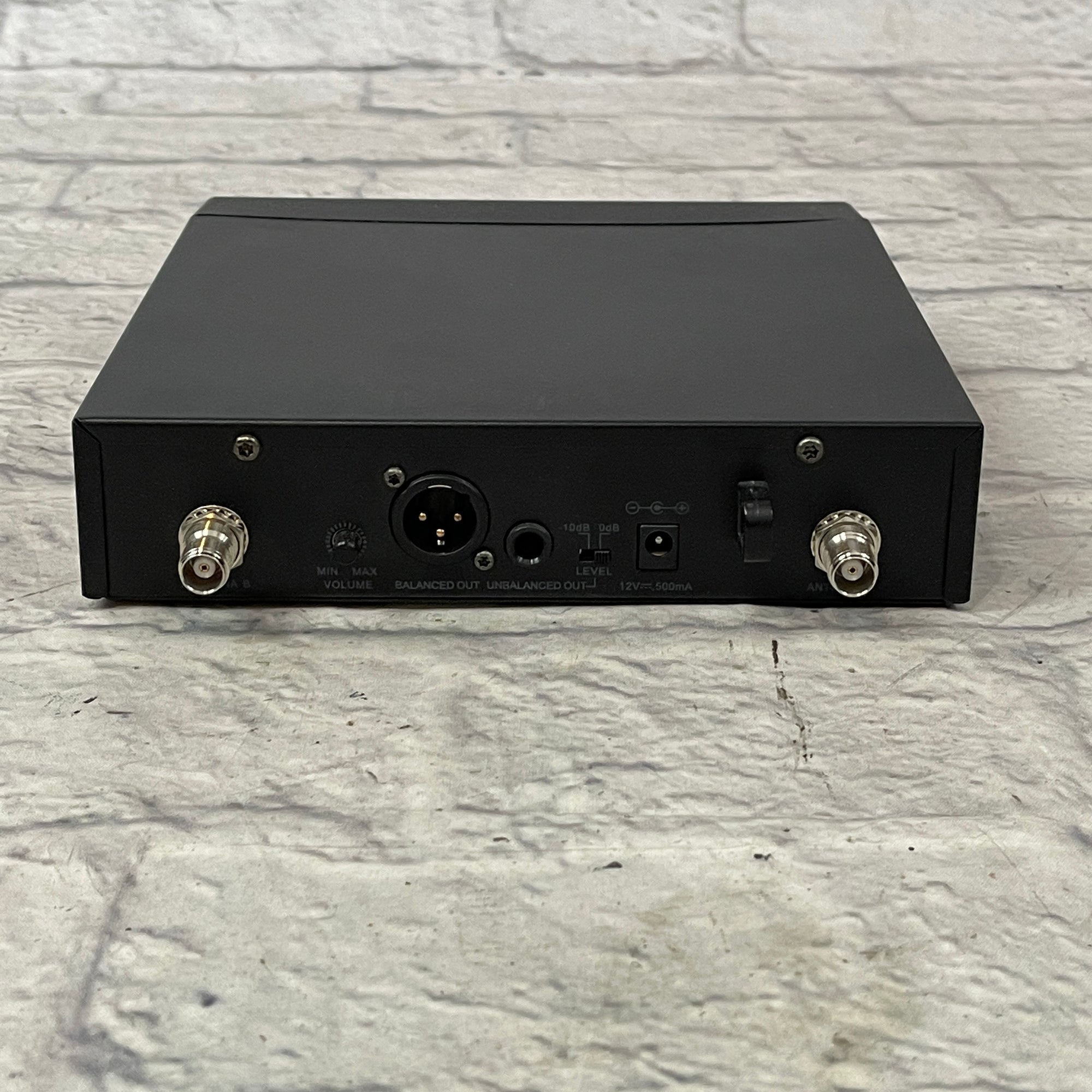Electro-Voice PL22 Wireless Mic and R300 Receiver with Case