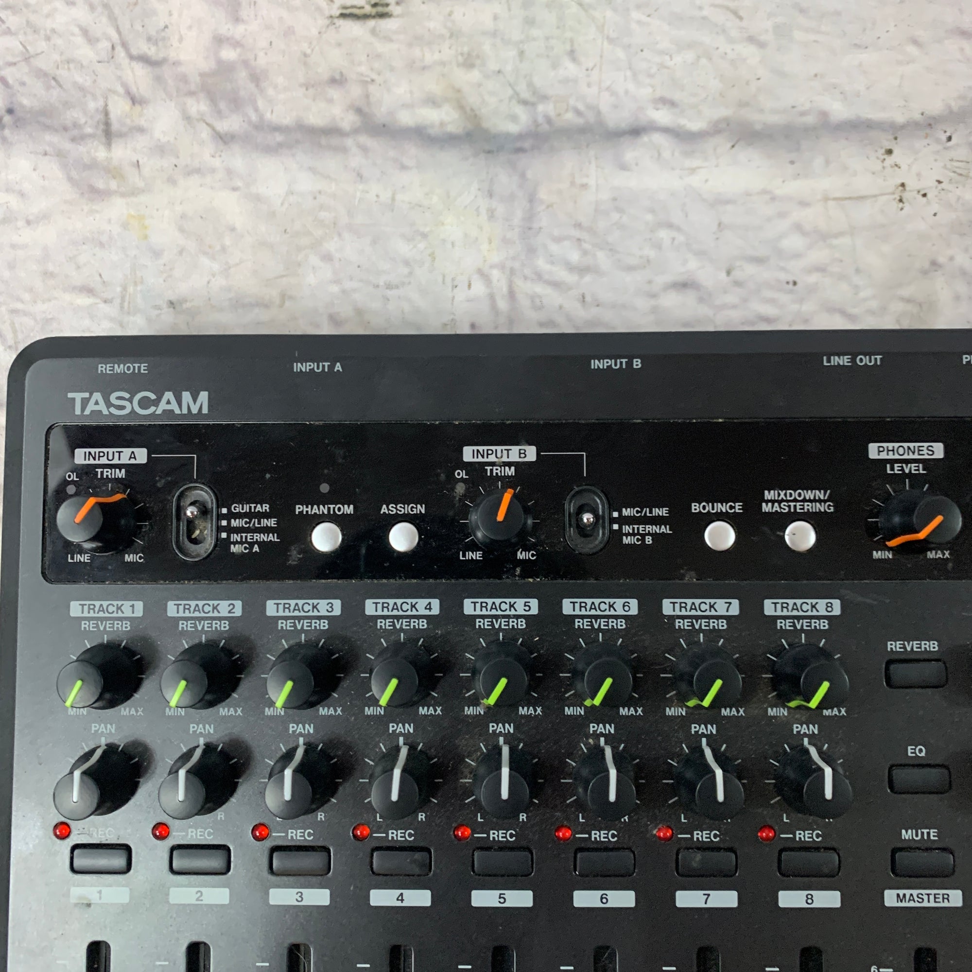 DJ機材 TASCAM DIGITAL PORTASTUDIO DP-03SD dp-03sd_main.jpg
