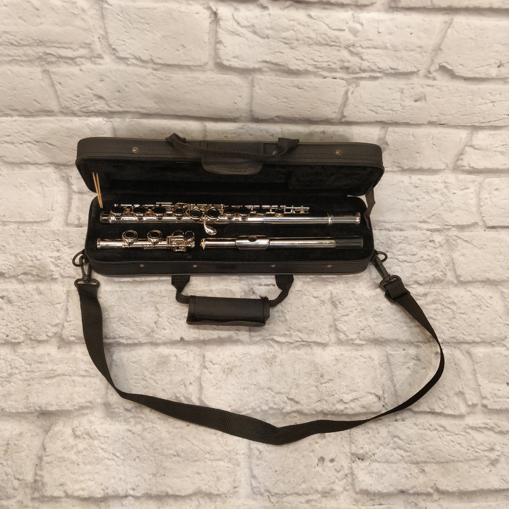 Mendini by Cecilio Flute w Case