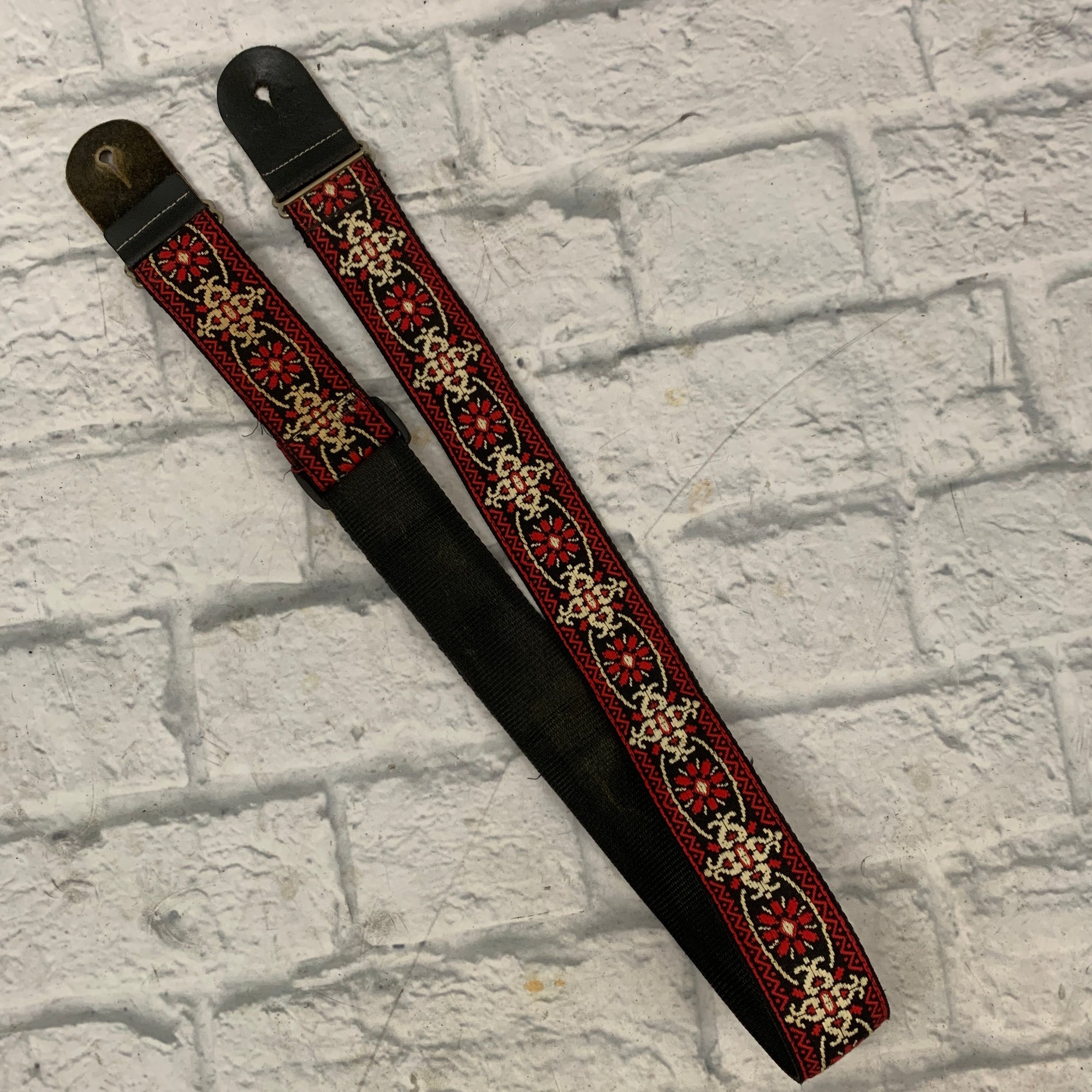 Red-and-White Woven Guitar Strap