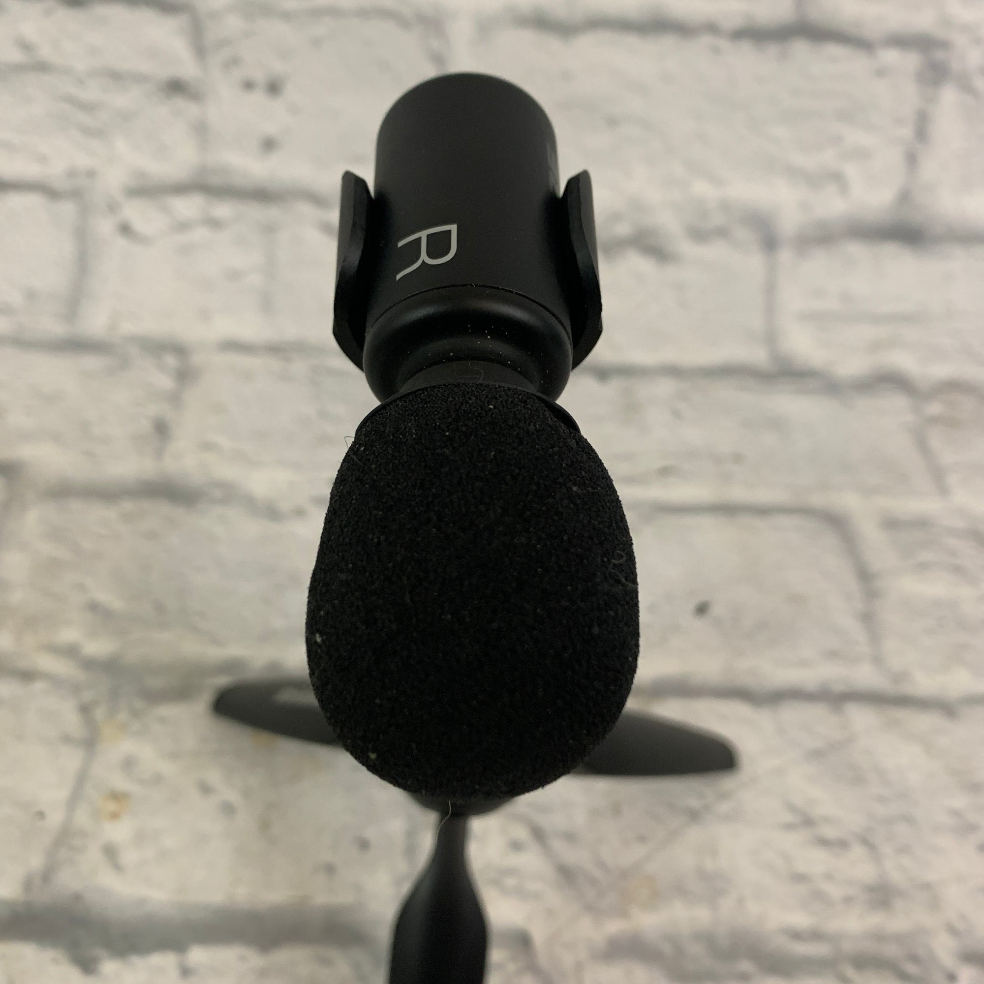 Shure MOTIV MV88+ Video Kit with iOS / USB Condenser Microphone