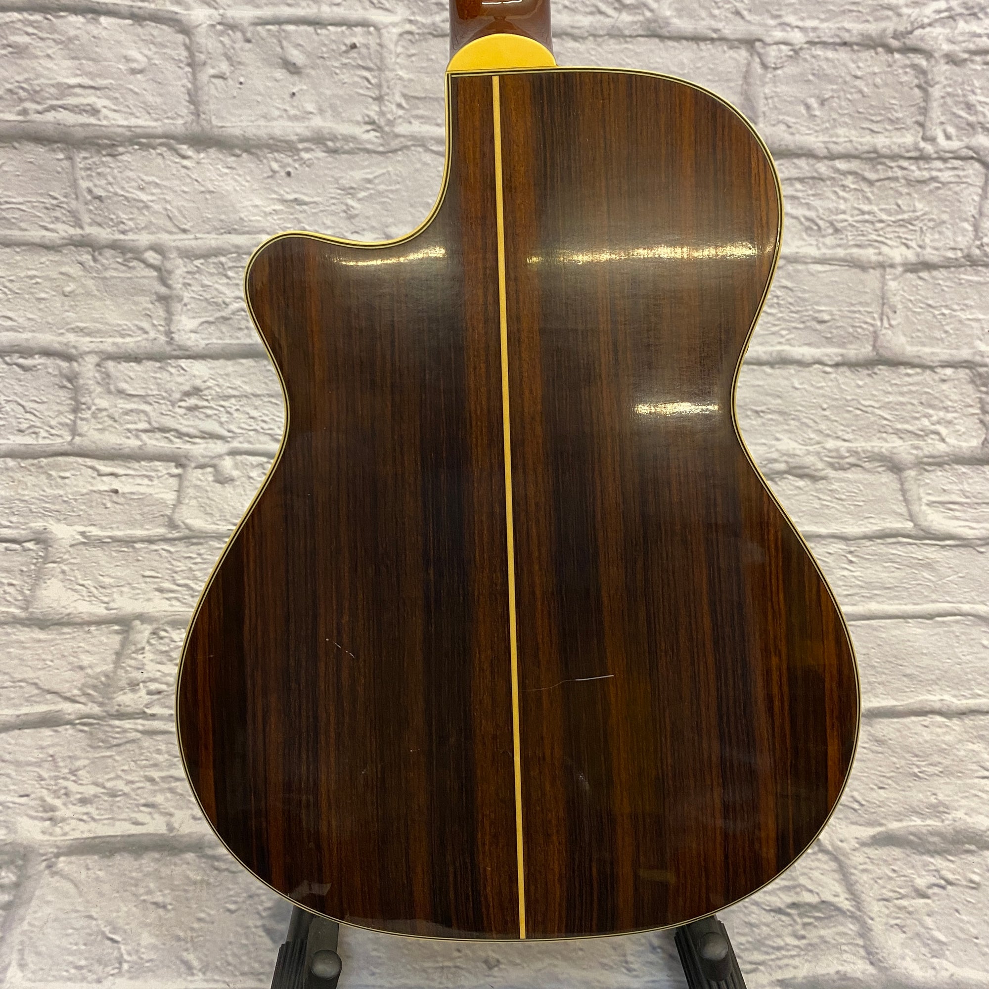 Yamaha CN-525E Electric Classical Guitar
