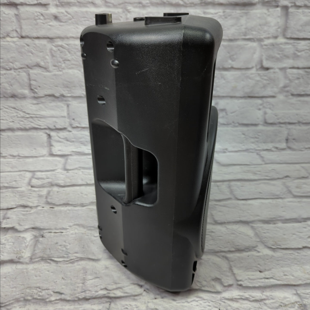 Behringer Eurolive B212D 550-Watt 12" Powered Speaker