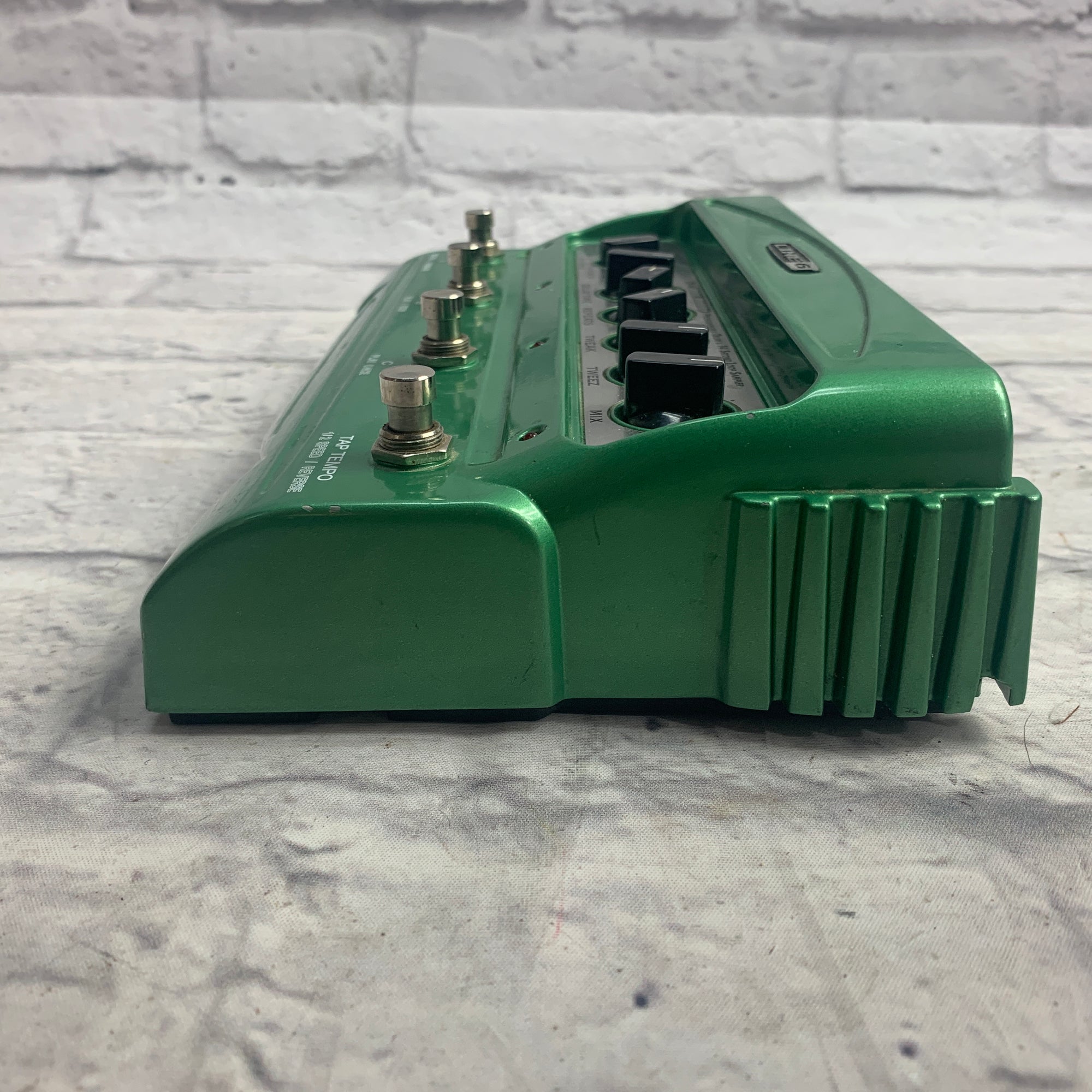Line 6 DL4 Delay Modeler Looper Pedal