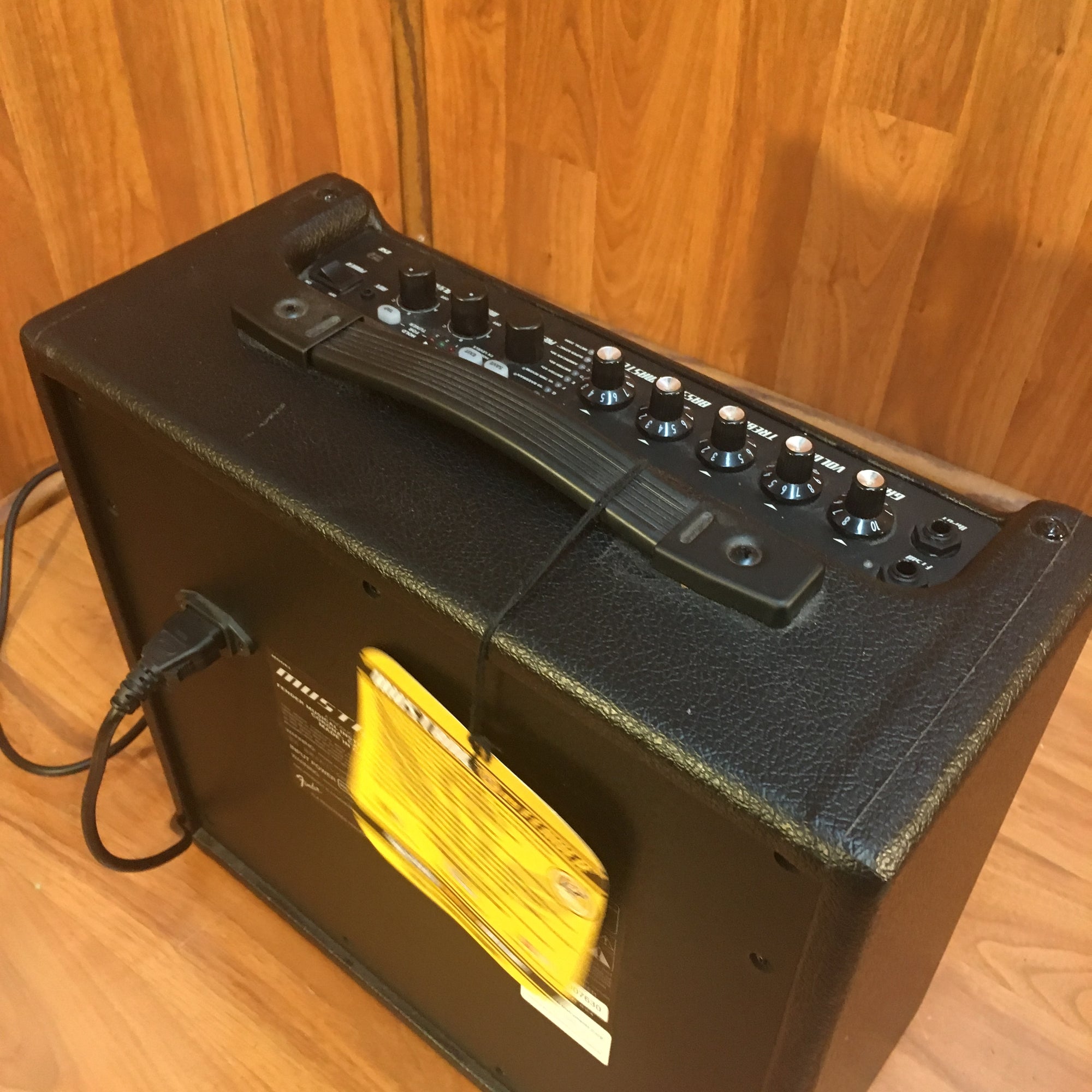 Fender Mustang I V.2 Practice Combo Amp