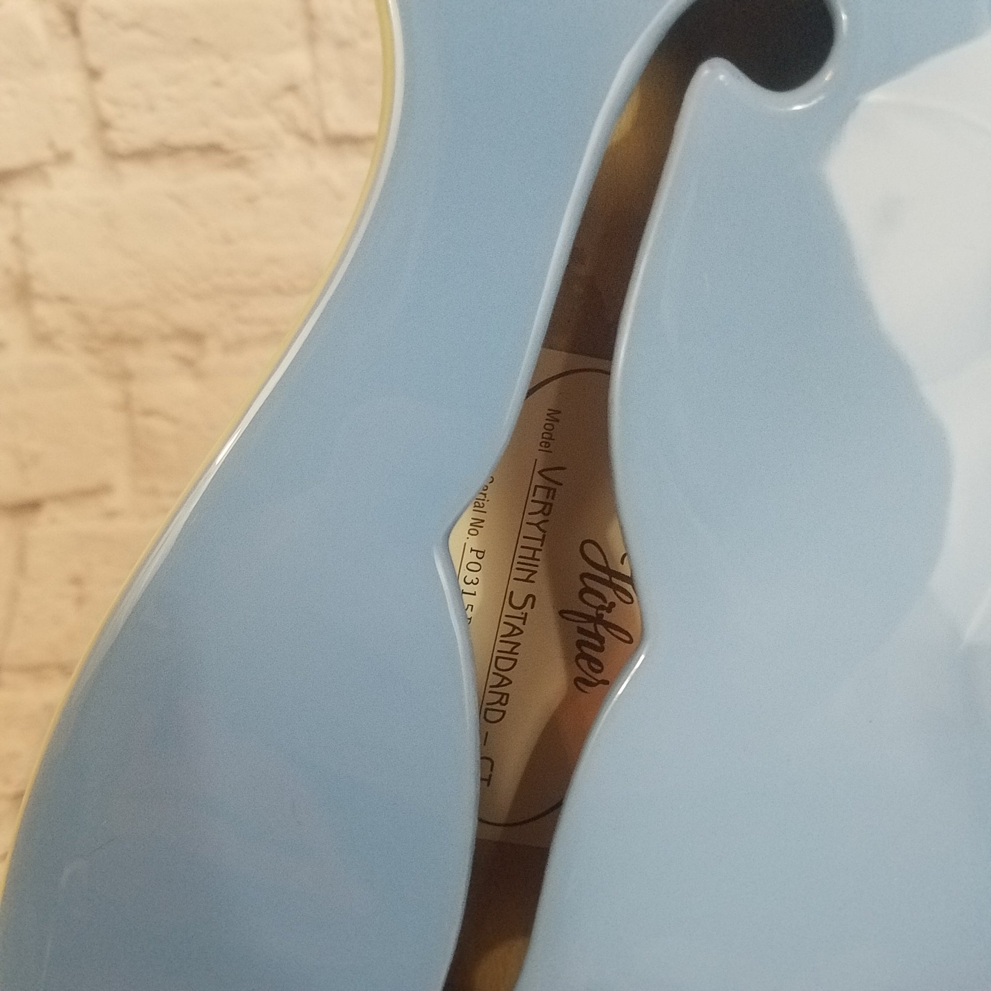 Hofner Contemporary Verythin Semi-Hollow Guitar with Bigsby Powder Blue