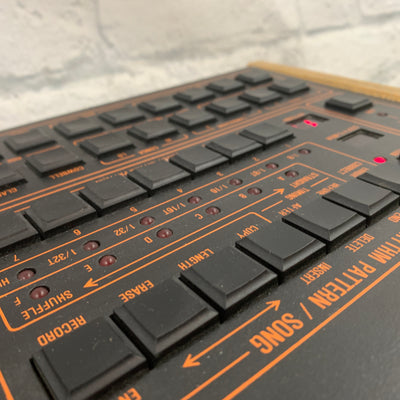 LinnDrum LM2 Vintage Drum Machine