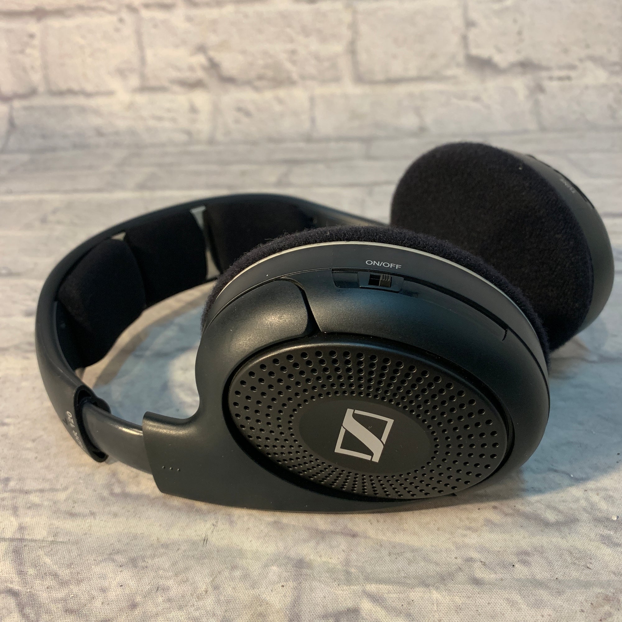Sennheiser Wireless Headphones System
