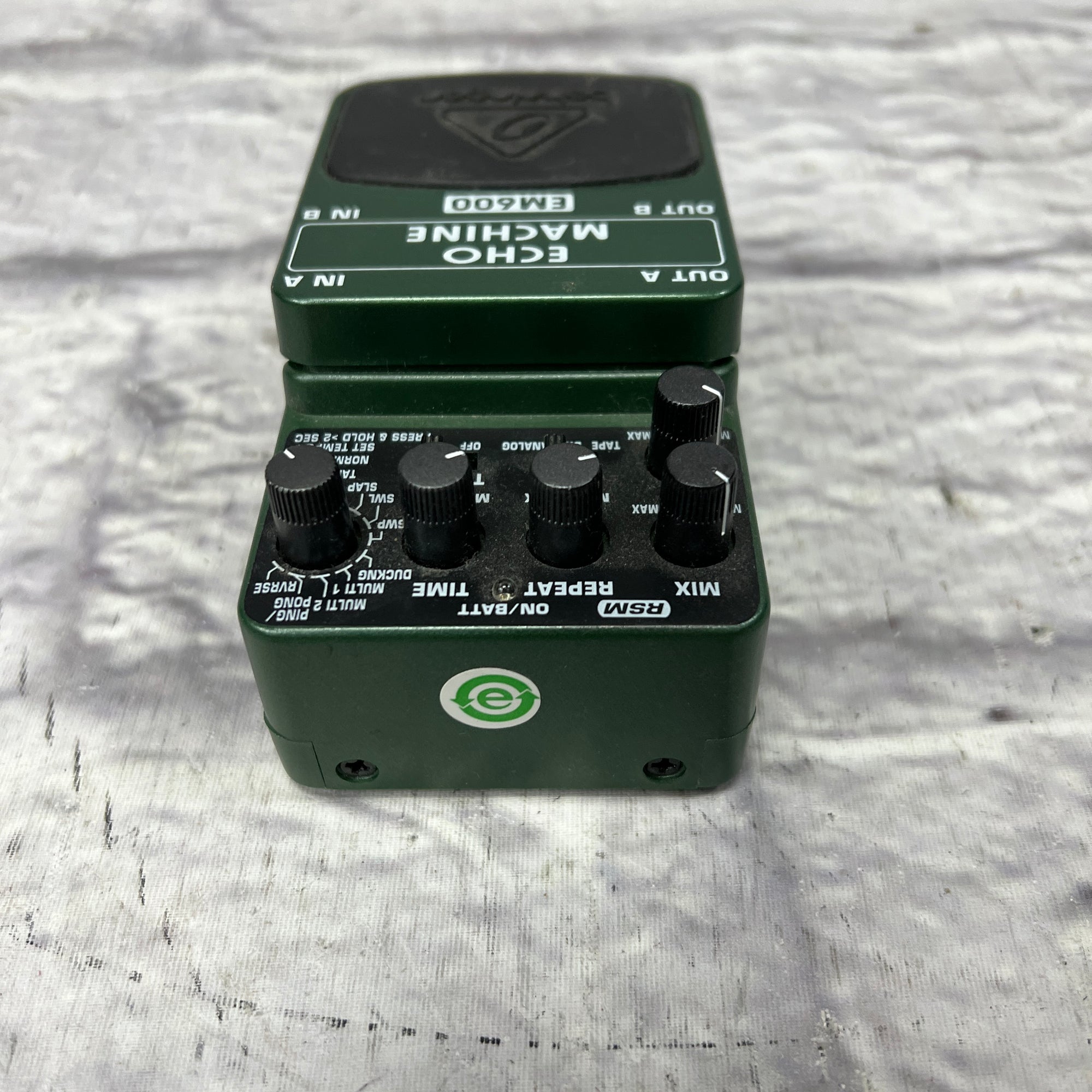 behringer echo pedal Behringer Echo Machine Delay Pedal