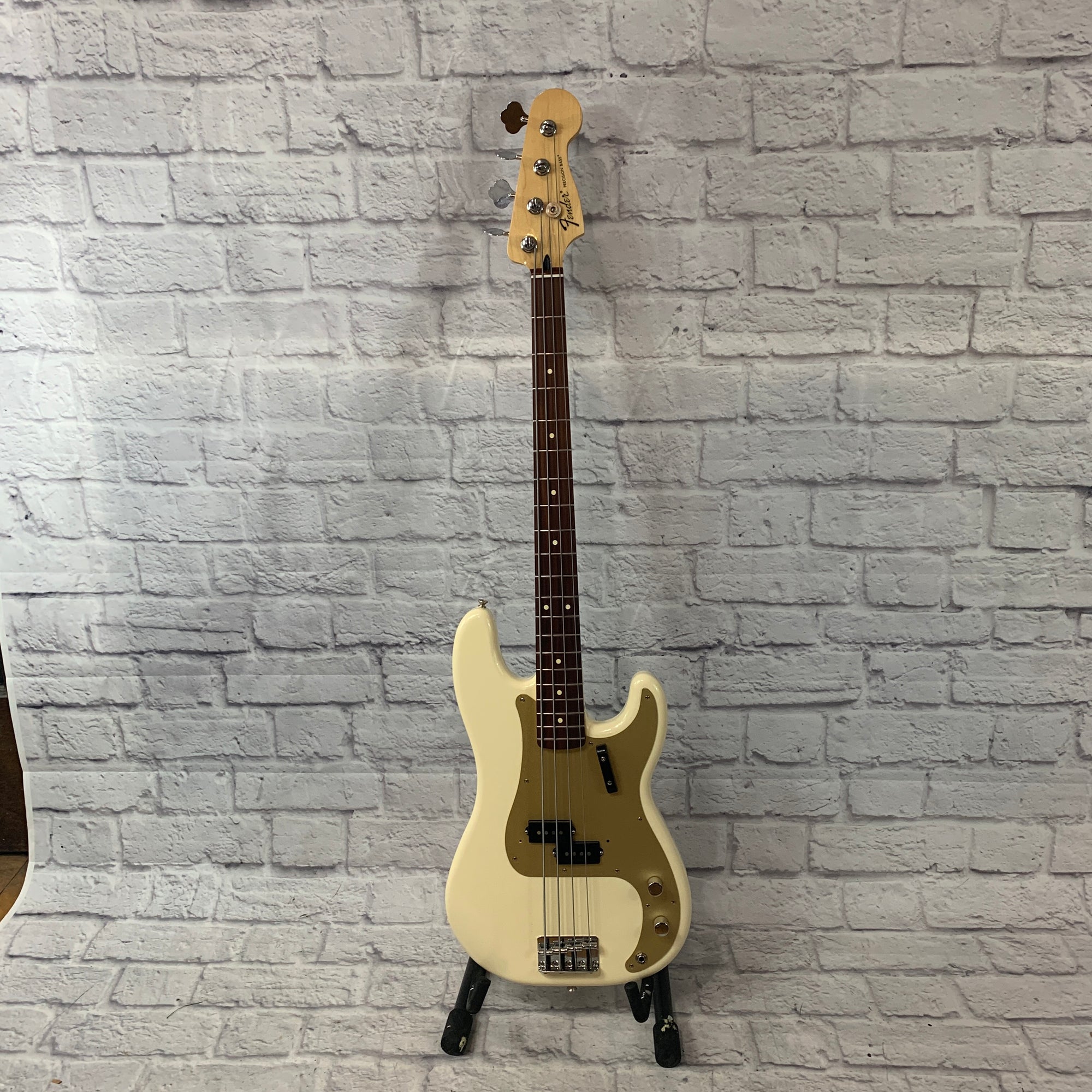 Fender Player Series Precision Bass MIM 2019 4 String Bass Guitar - Antique White