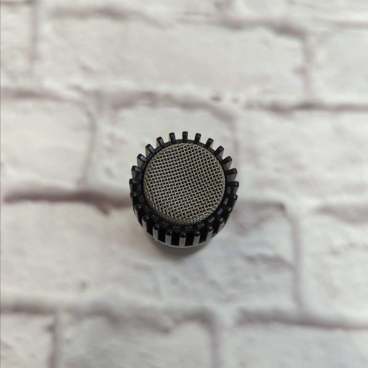 Shure SM57 w/ Box Microphone