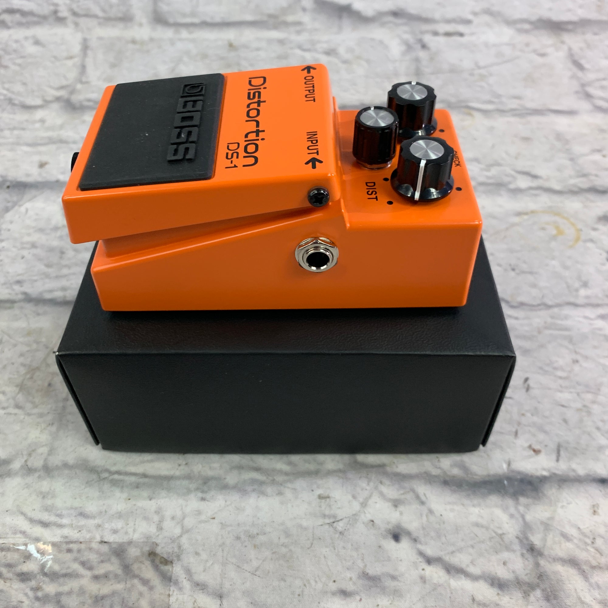 Boss DS-1 Distortion Pedal