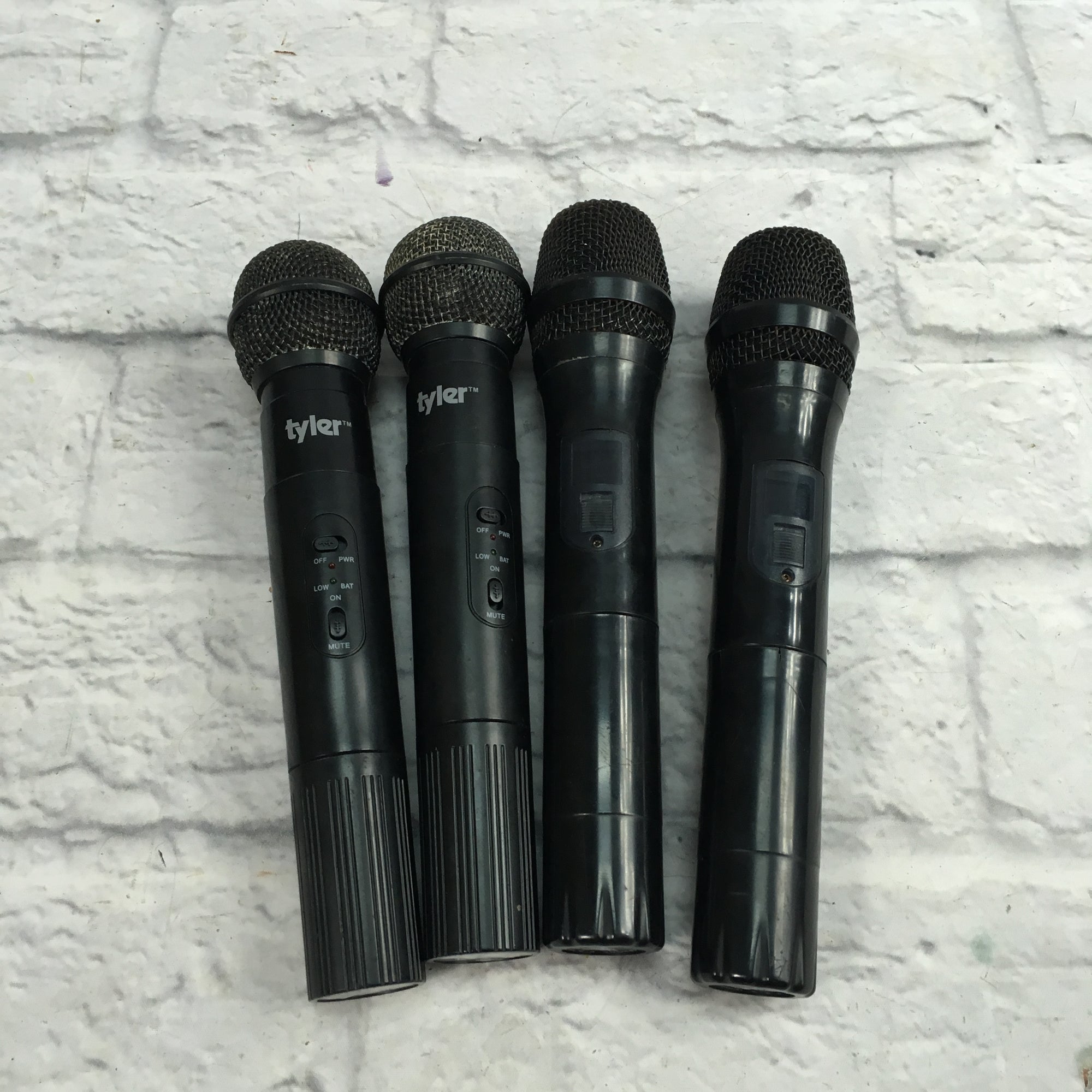 Wireless Mic 4 Pack As-Is