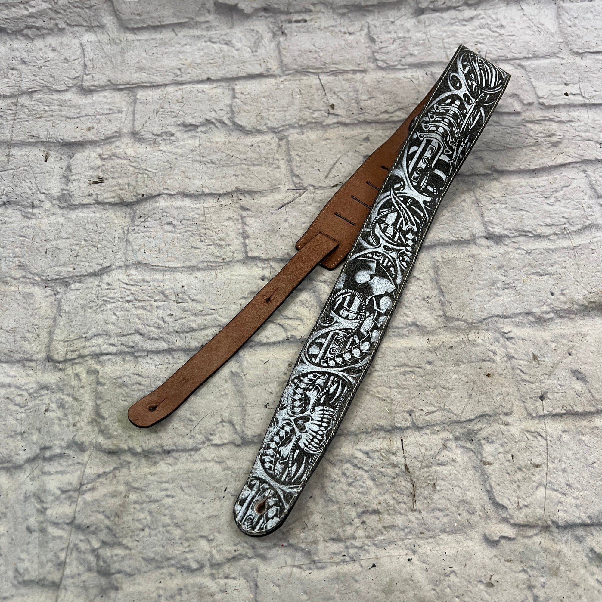 Unknown Skulls Strap