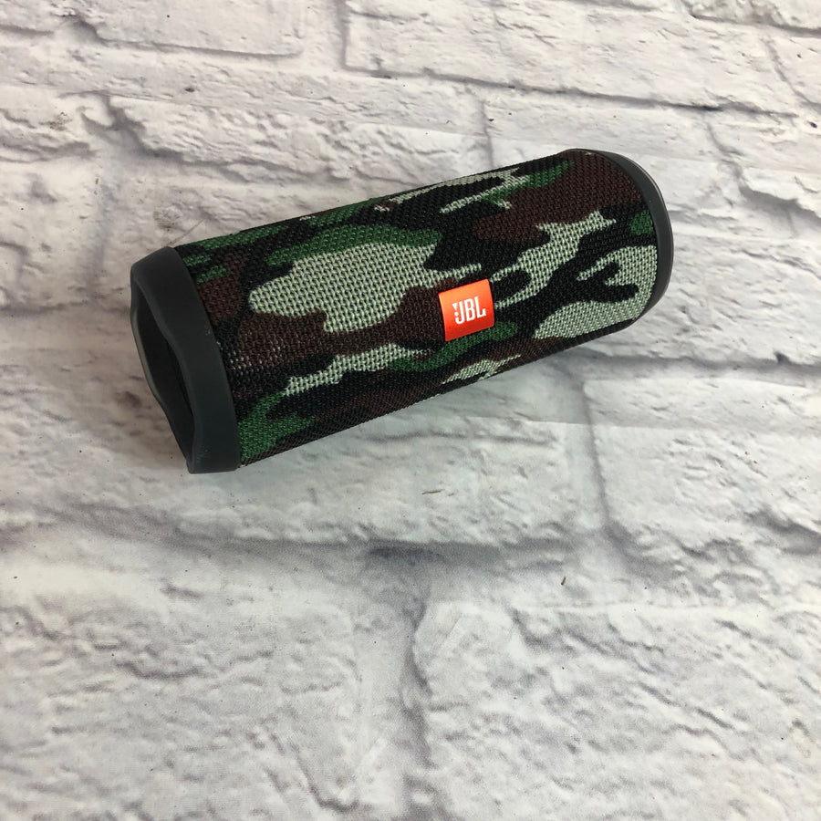 JBL Flip 4 Bluetooth Speaker Camo