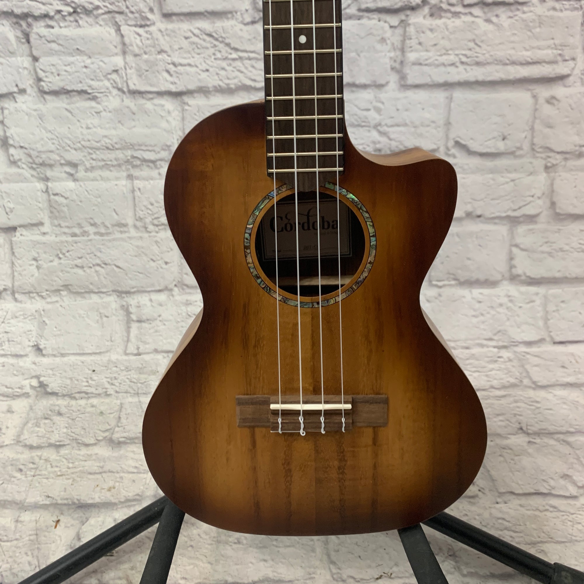 Cordoba 28T-CE Tenor Ukulele