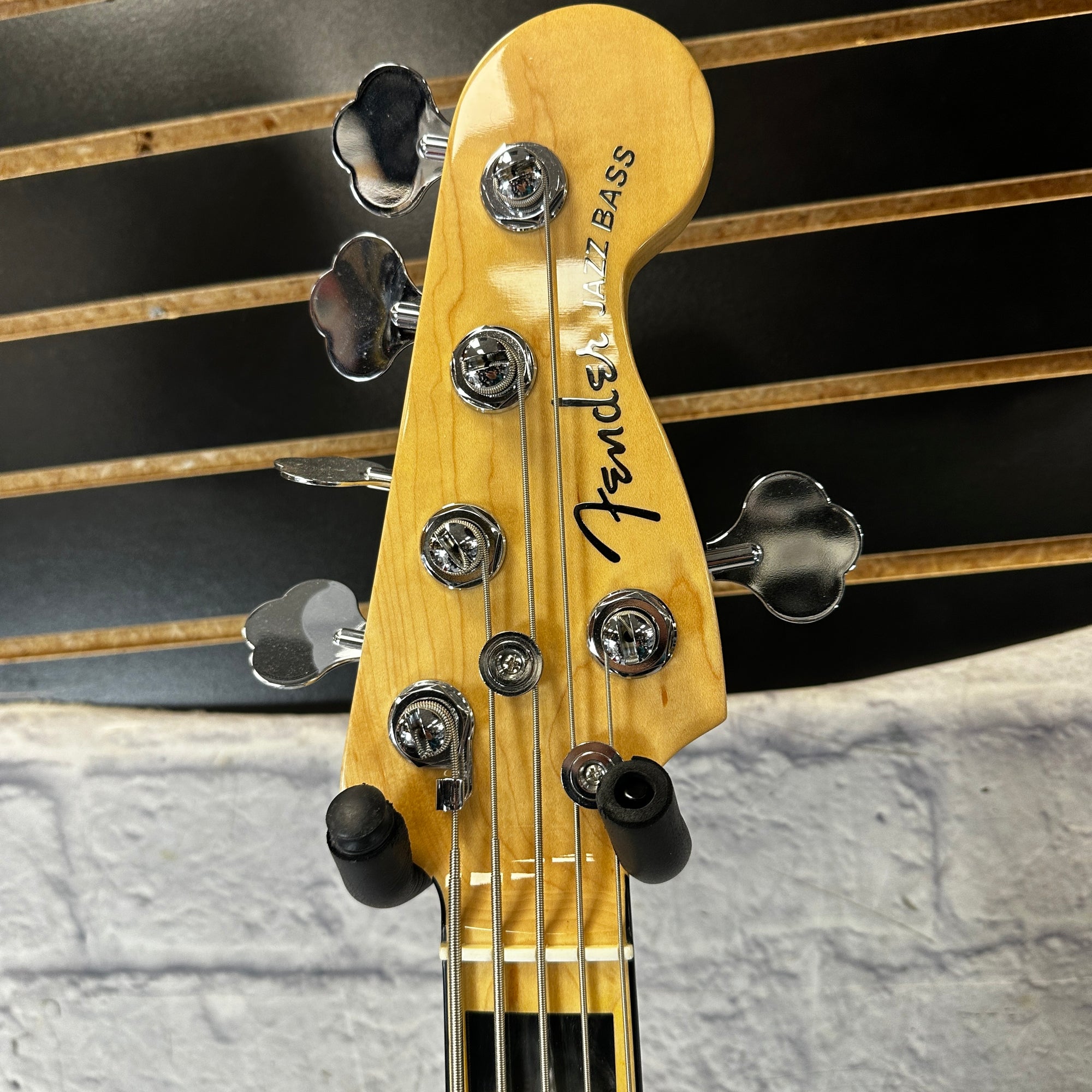 Fender American Elite V Ash 5 String Bass