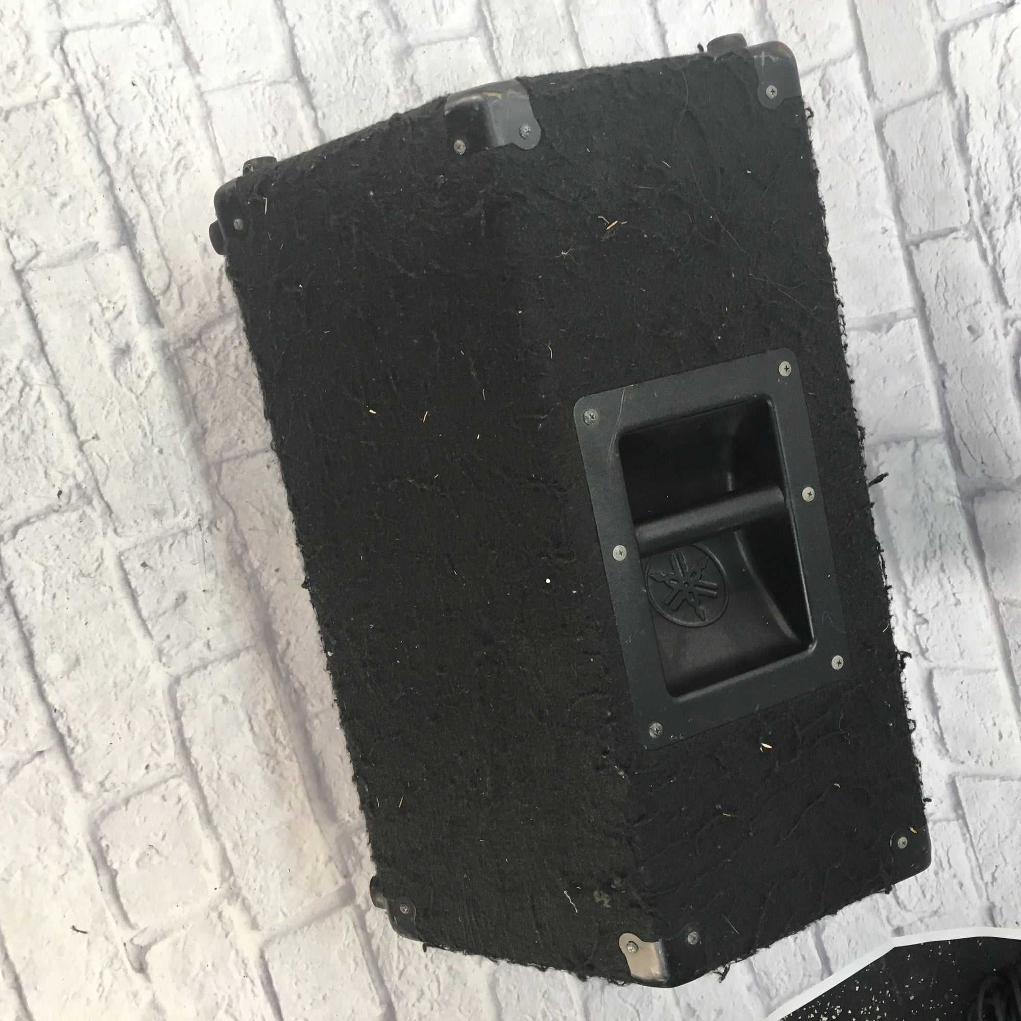 Yamaha BR12M 12in 300-600w 2-Way Wedge Monitor Speaker
