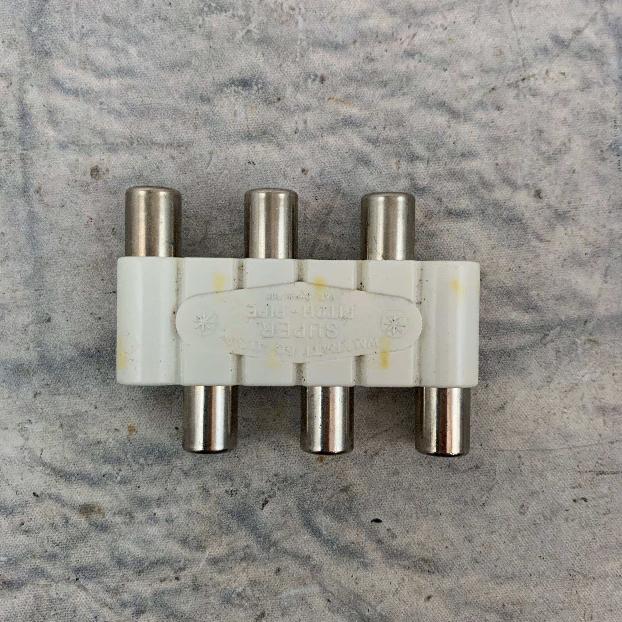 Wm Kratt Co. SN-10 Guitar Tuner Pitch Pipe