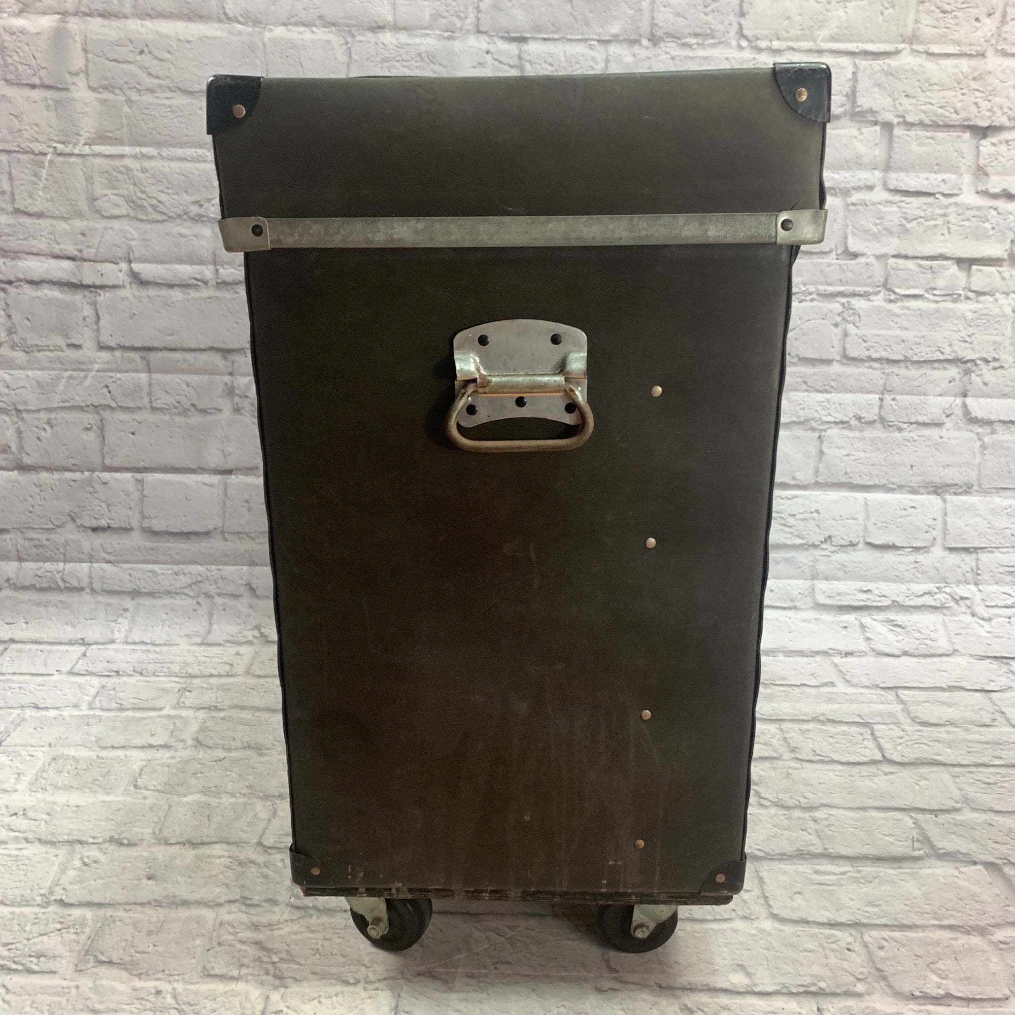 Vintage Humes Berg Trap Hardware Case with Wheels
