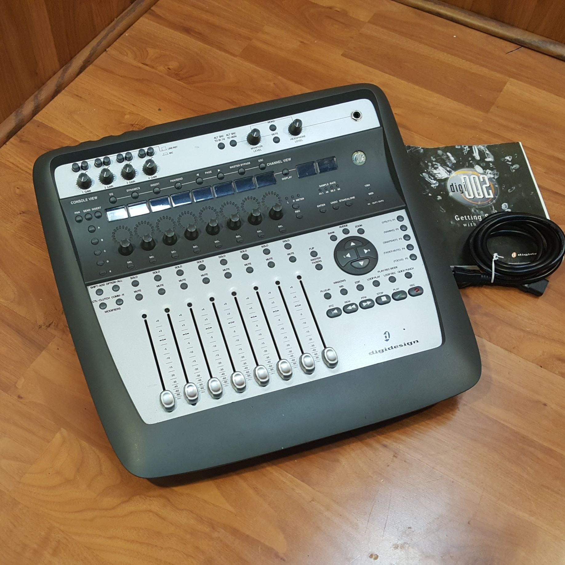 ** Digidesign MX002 Pro-Tools