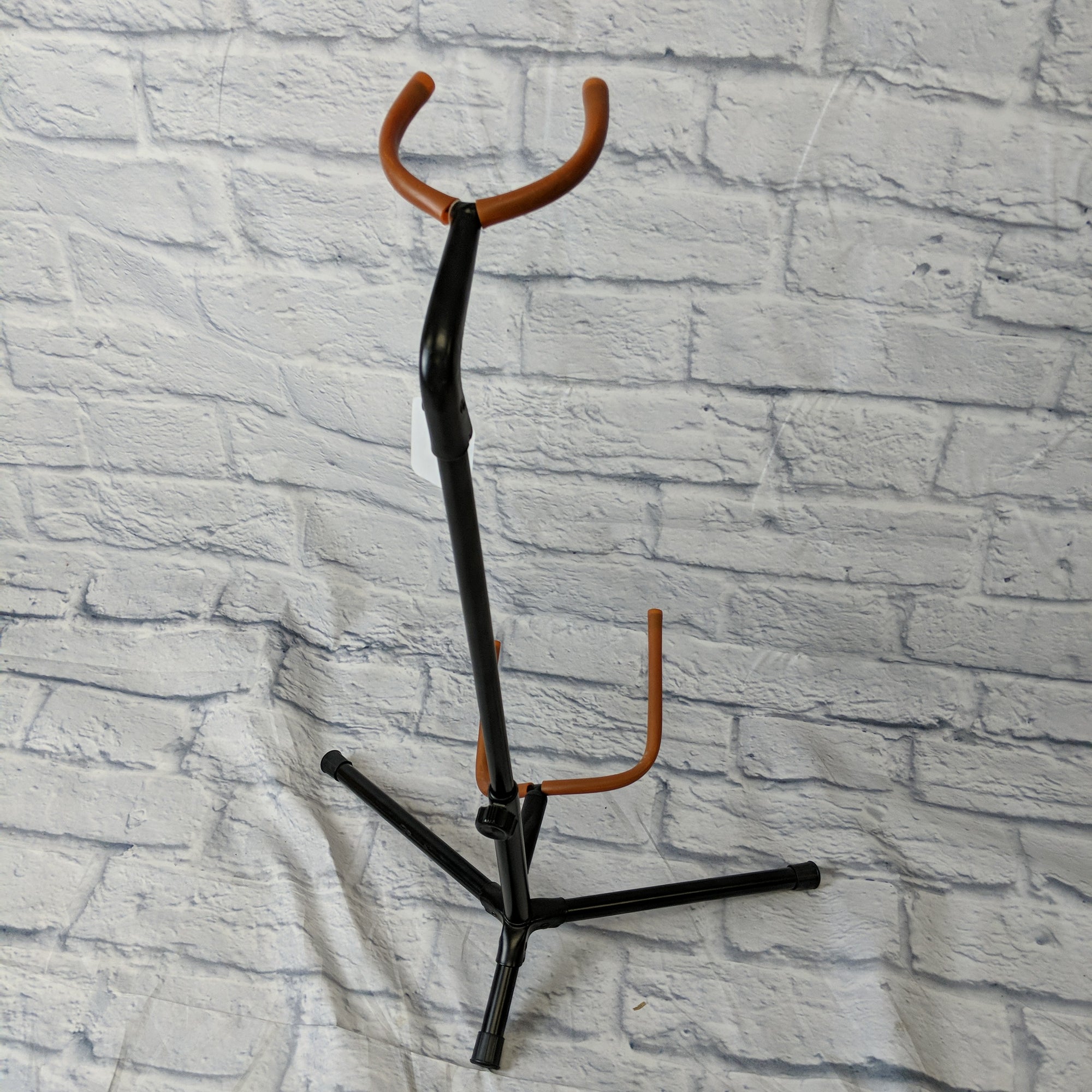 No Name Guitar stand
