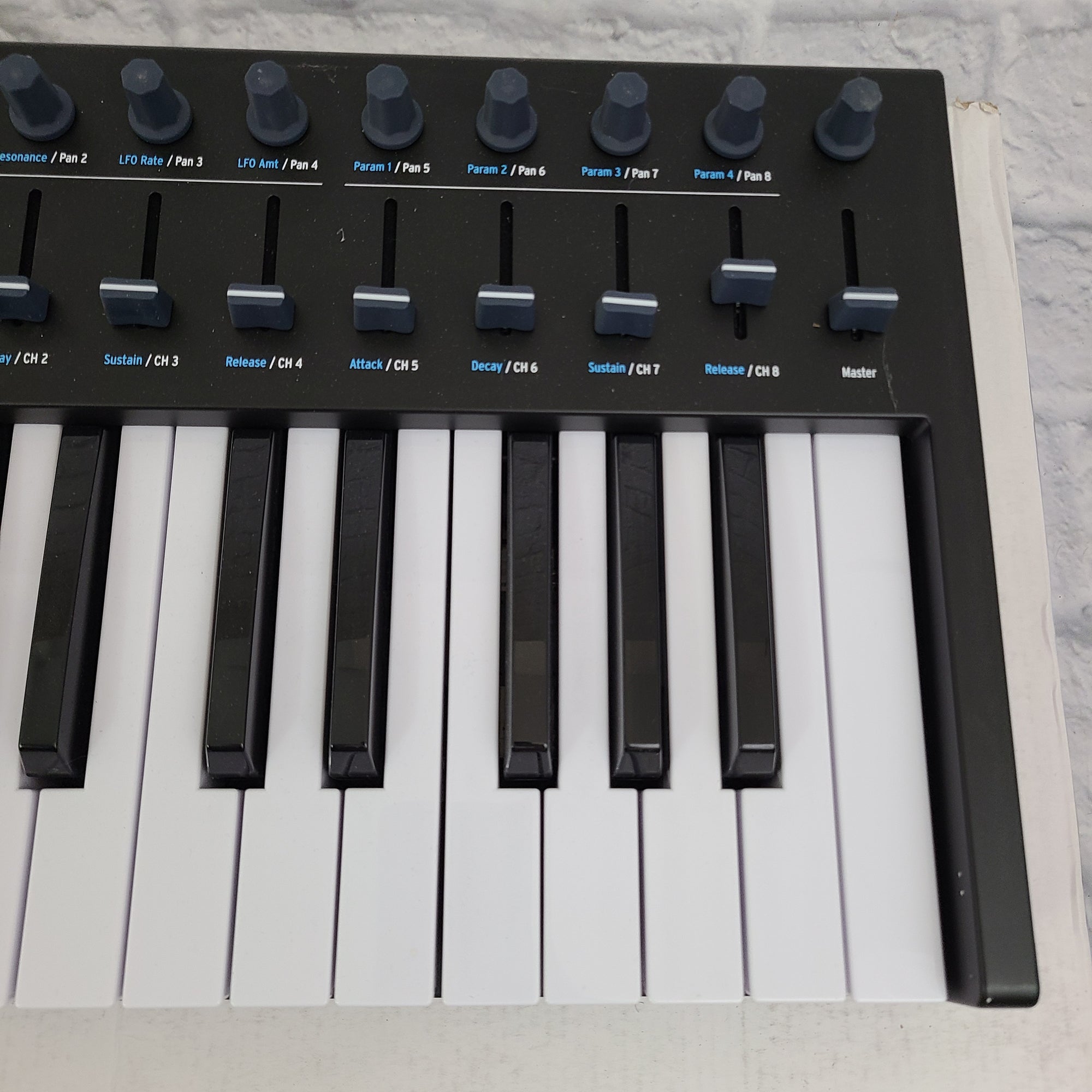Arturia Keylab 49 Key Essential Midi Controller