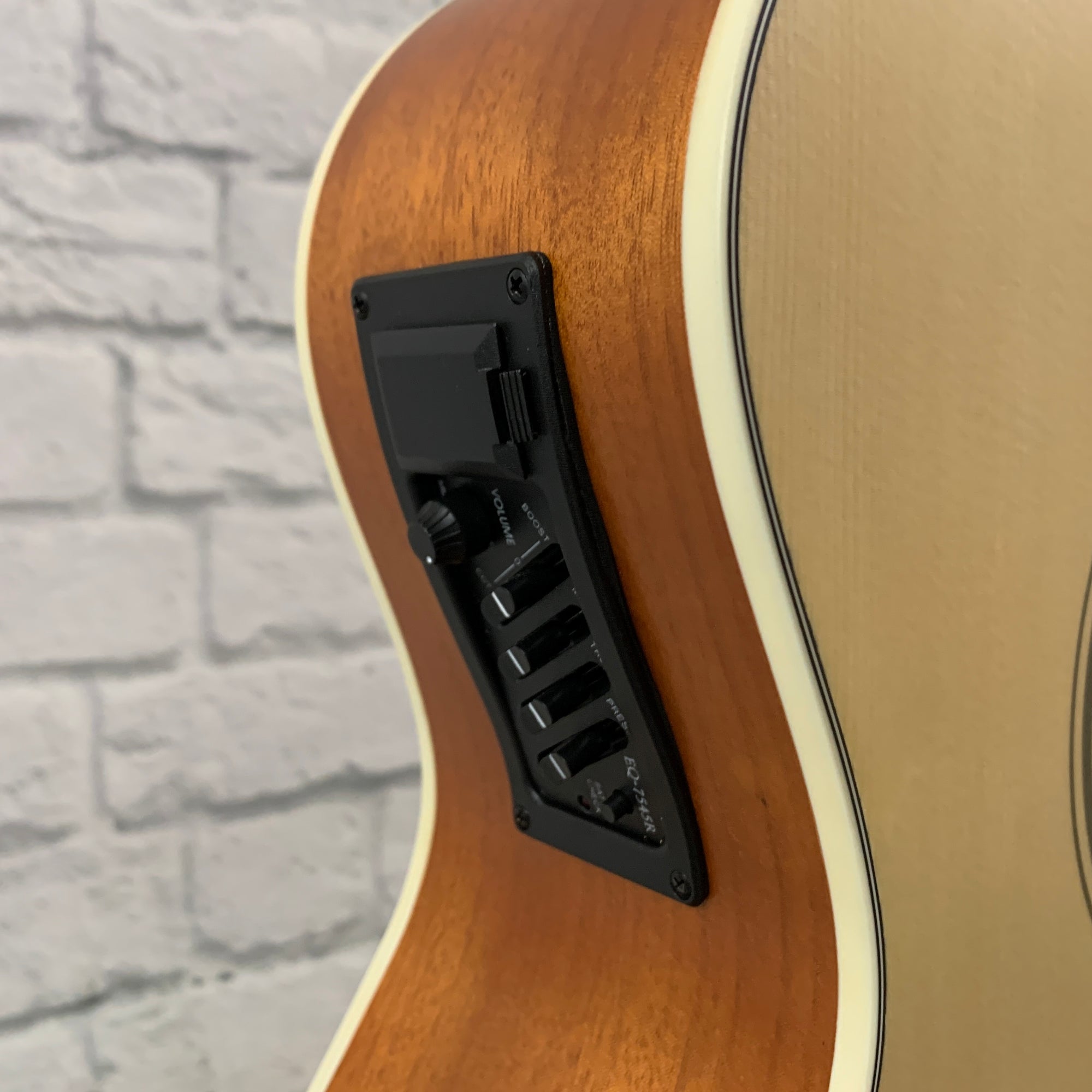 Nashville Guitar Works OM10CE Orchestra Cutaway Acoustic Electric - Natural
