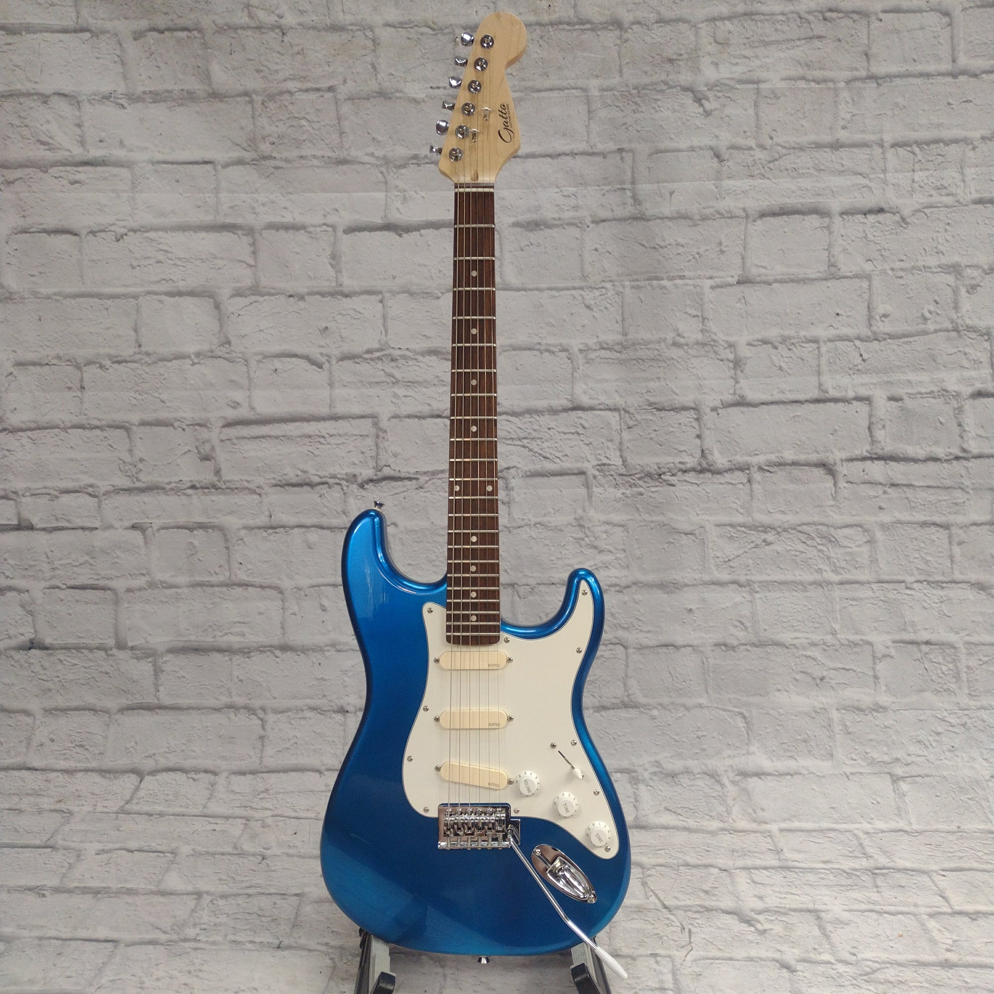 Gatto Strat Style Candy Blue EMG Electric Guitar