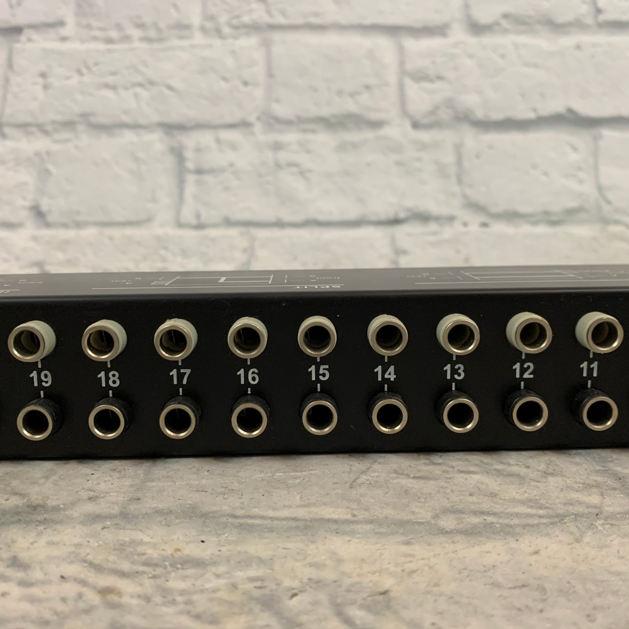 Neutrik NYS-SPP-L 48-point 1/4" TRS Balanced Patchbay
